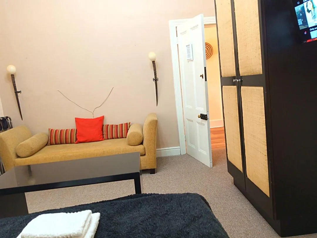 TV and multimedia in Liberty Lodge Guest House