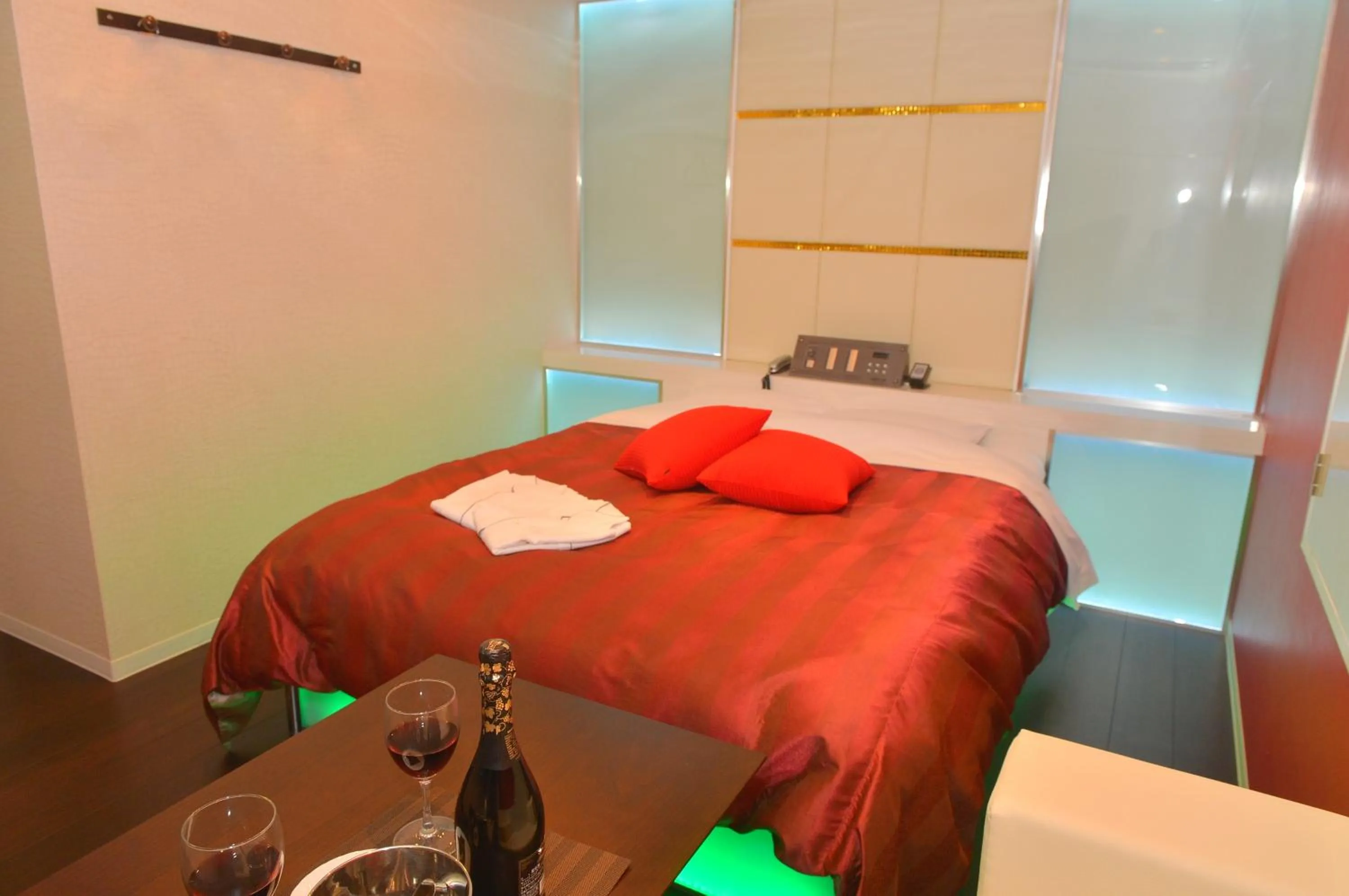 Pets, Bed in Terrace M Yokota Bace ( Adult Only )