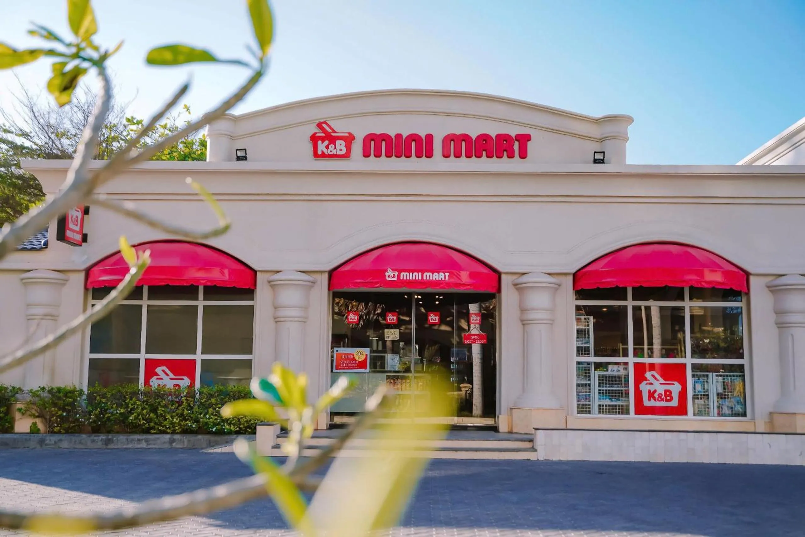 Shopping Area in Lan Rung Beach Resort