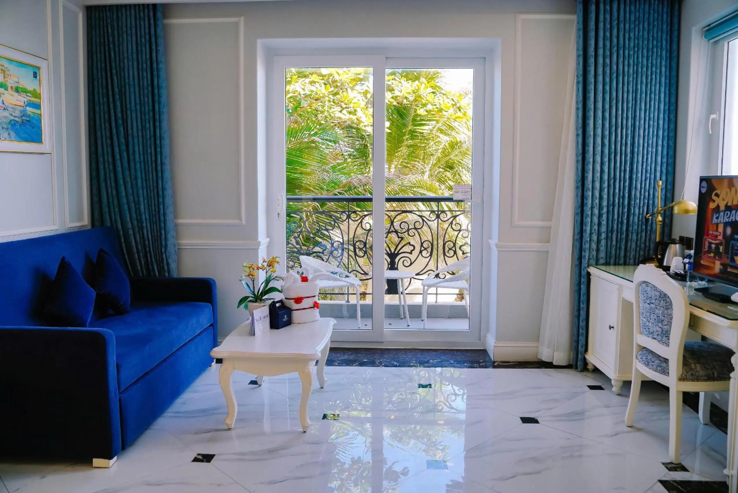 Living room in Lan Rung Beach Resort