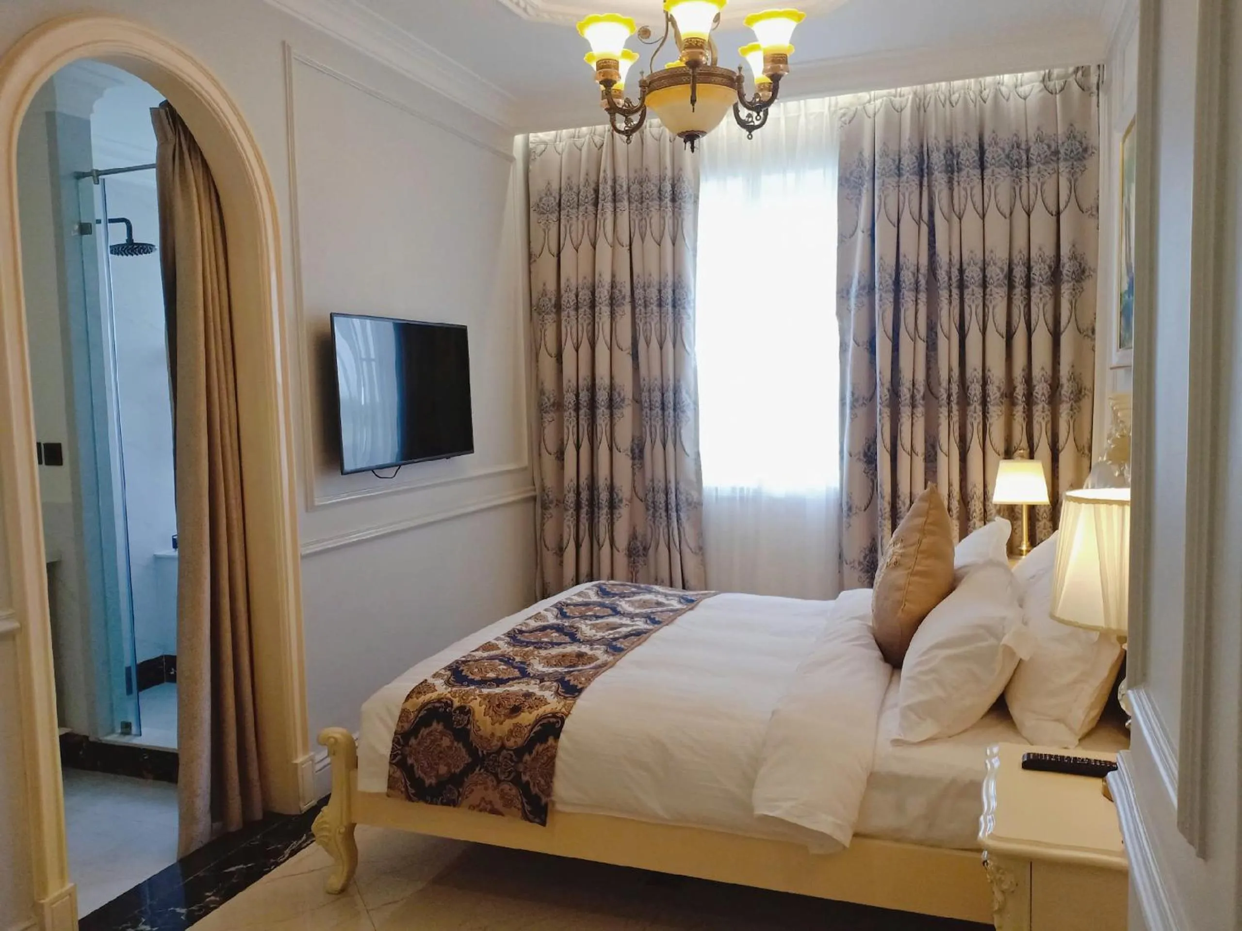 Bedroom, Bed in Lan Rung Beach Resort