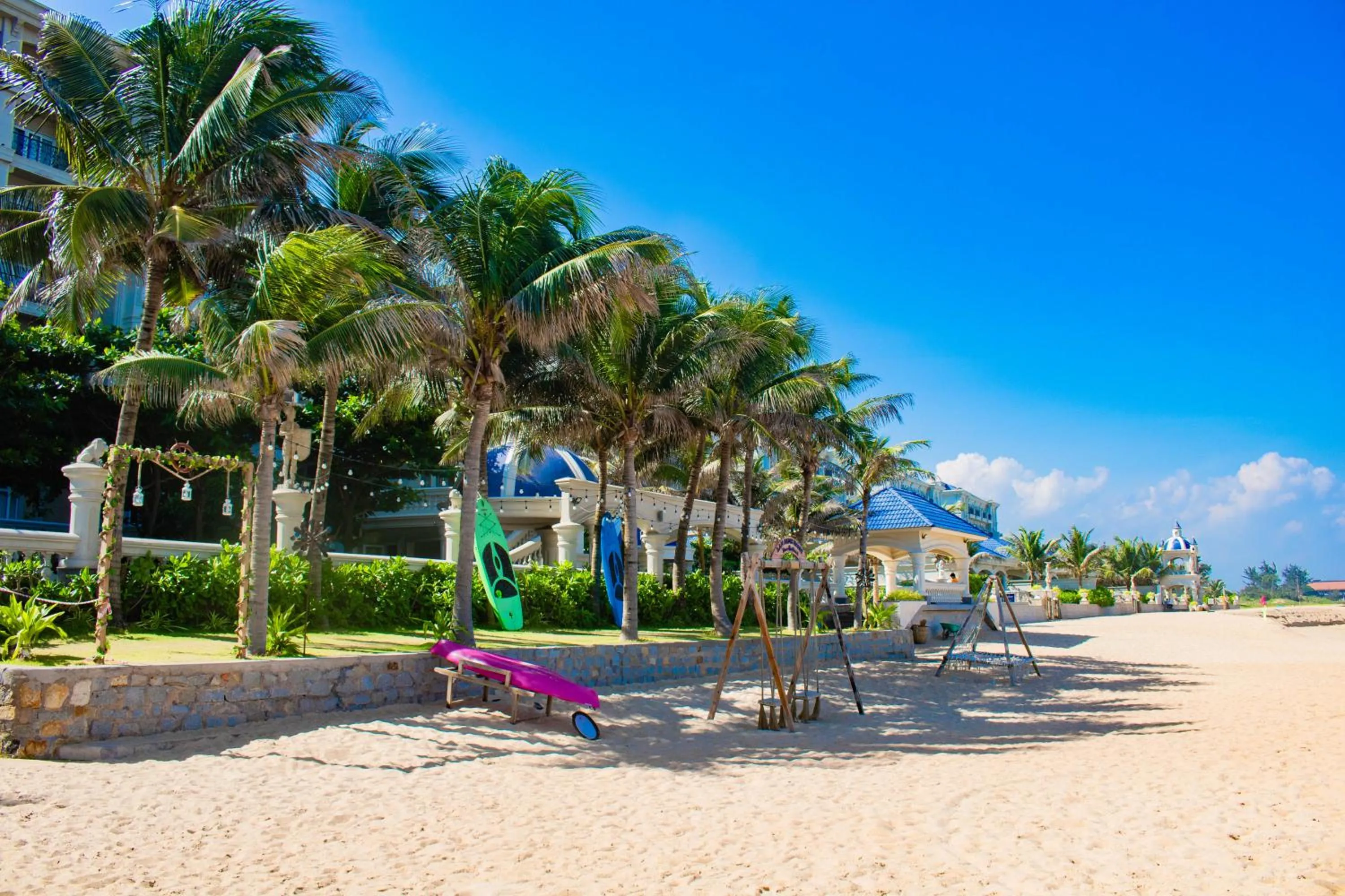 Property building in Lan Rung Beach Resort