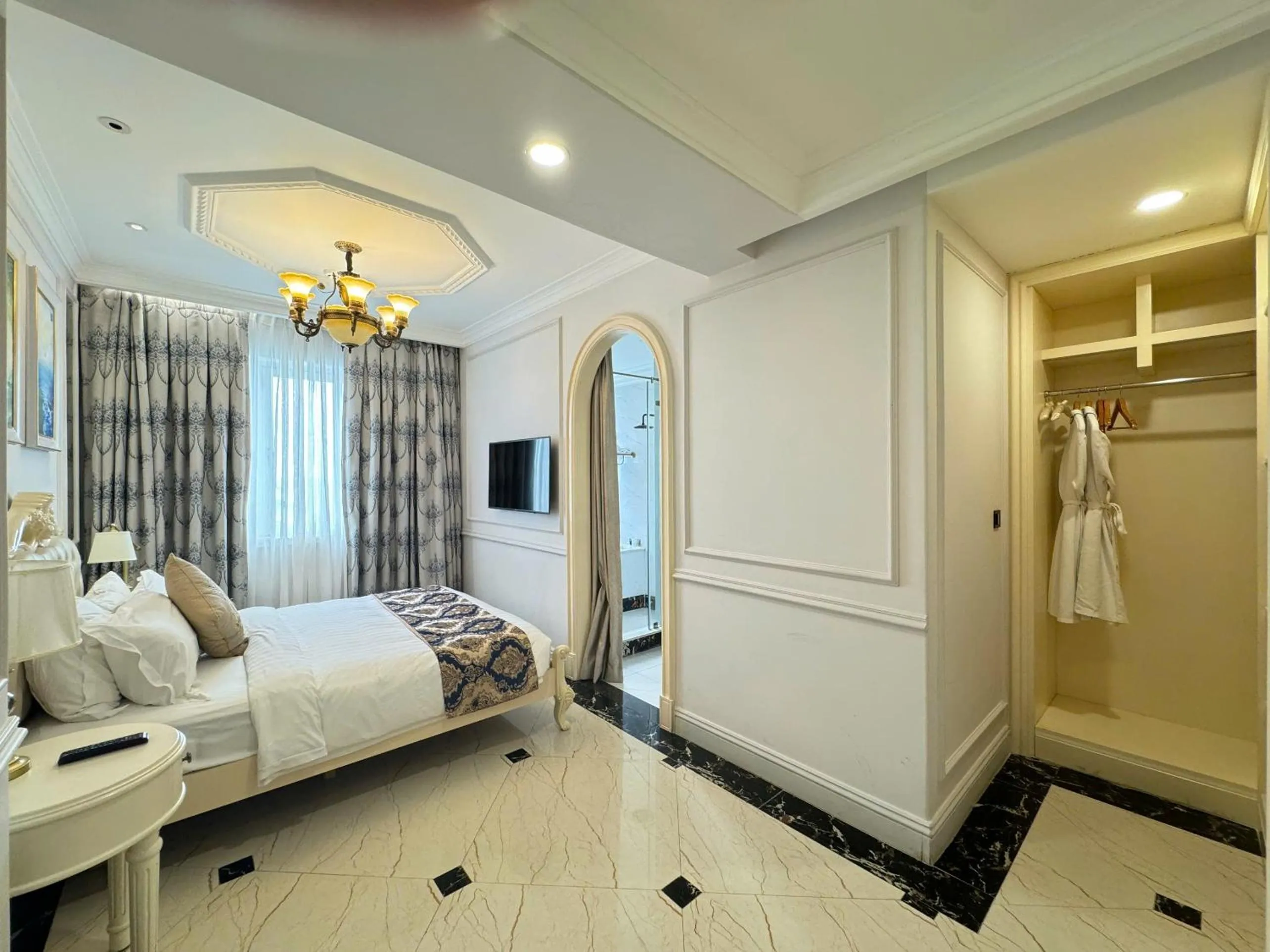 Bedroom, Bed in Lan Rung Beach Resort