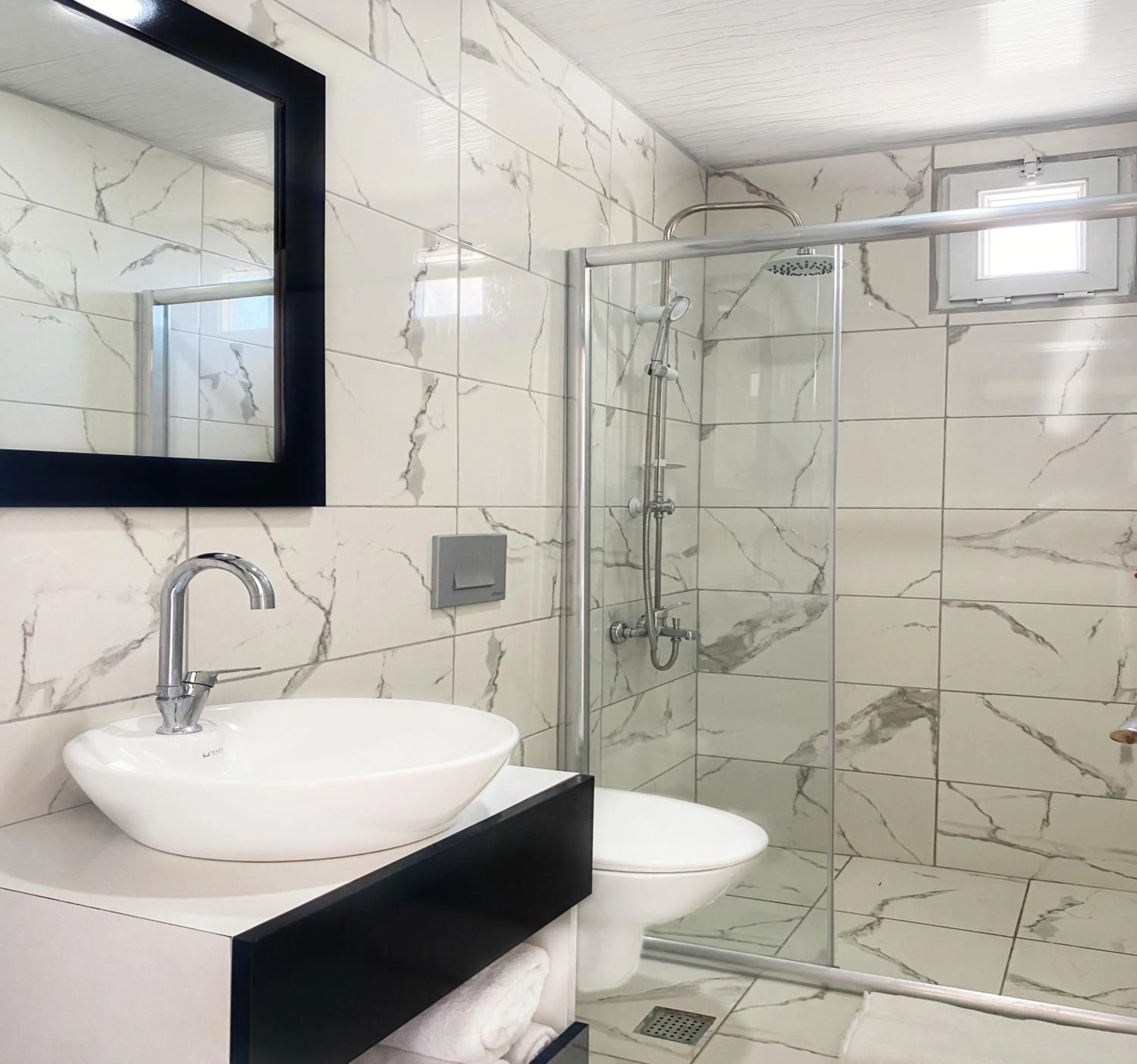 Bathroom in Royal City Hotel