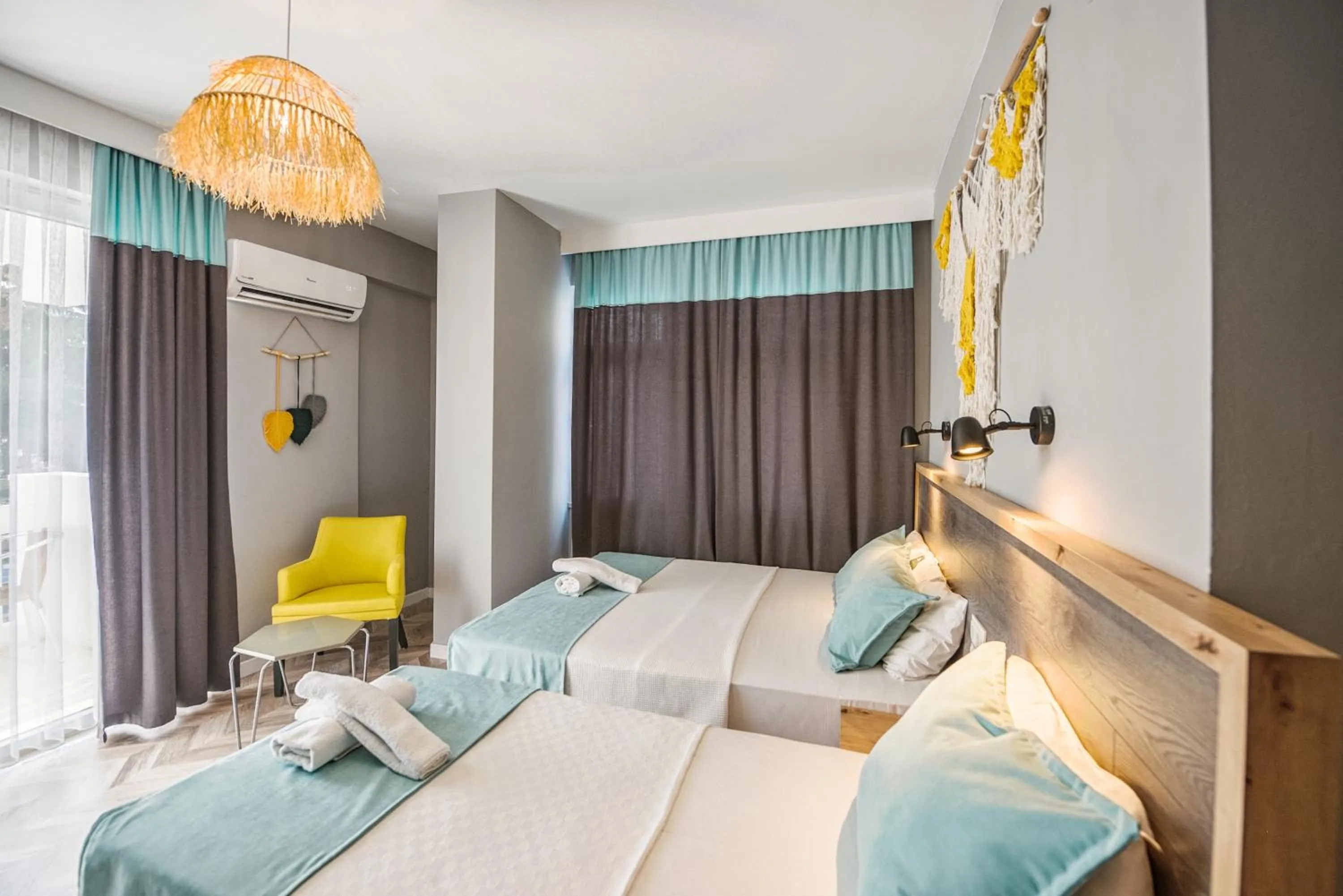 Photo of the whole room, Bed in Royal City Hotel