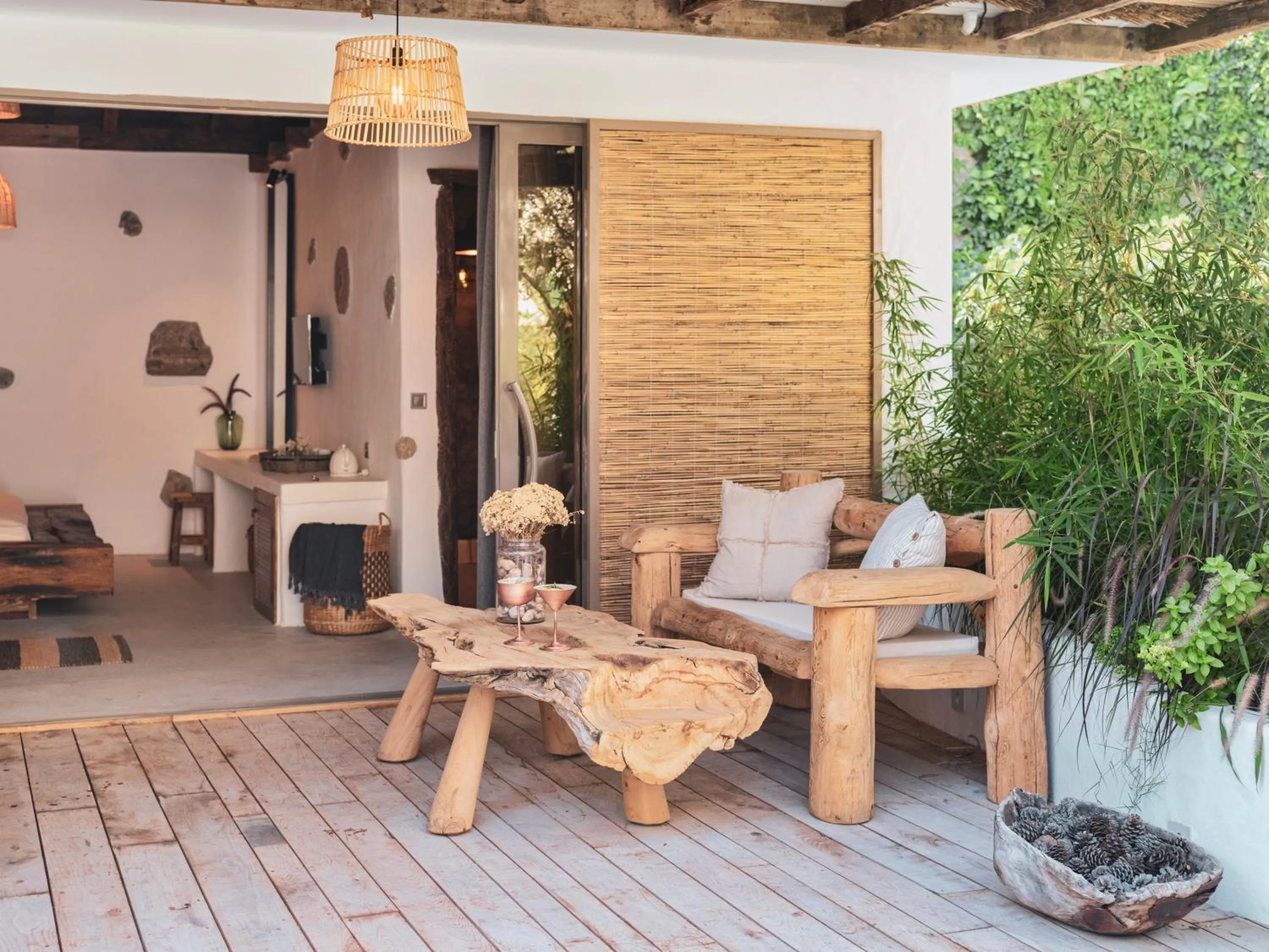 Patio in Flamingo Hotel & Spa - Pet Friendly