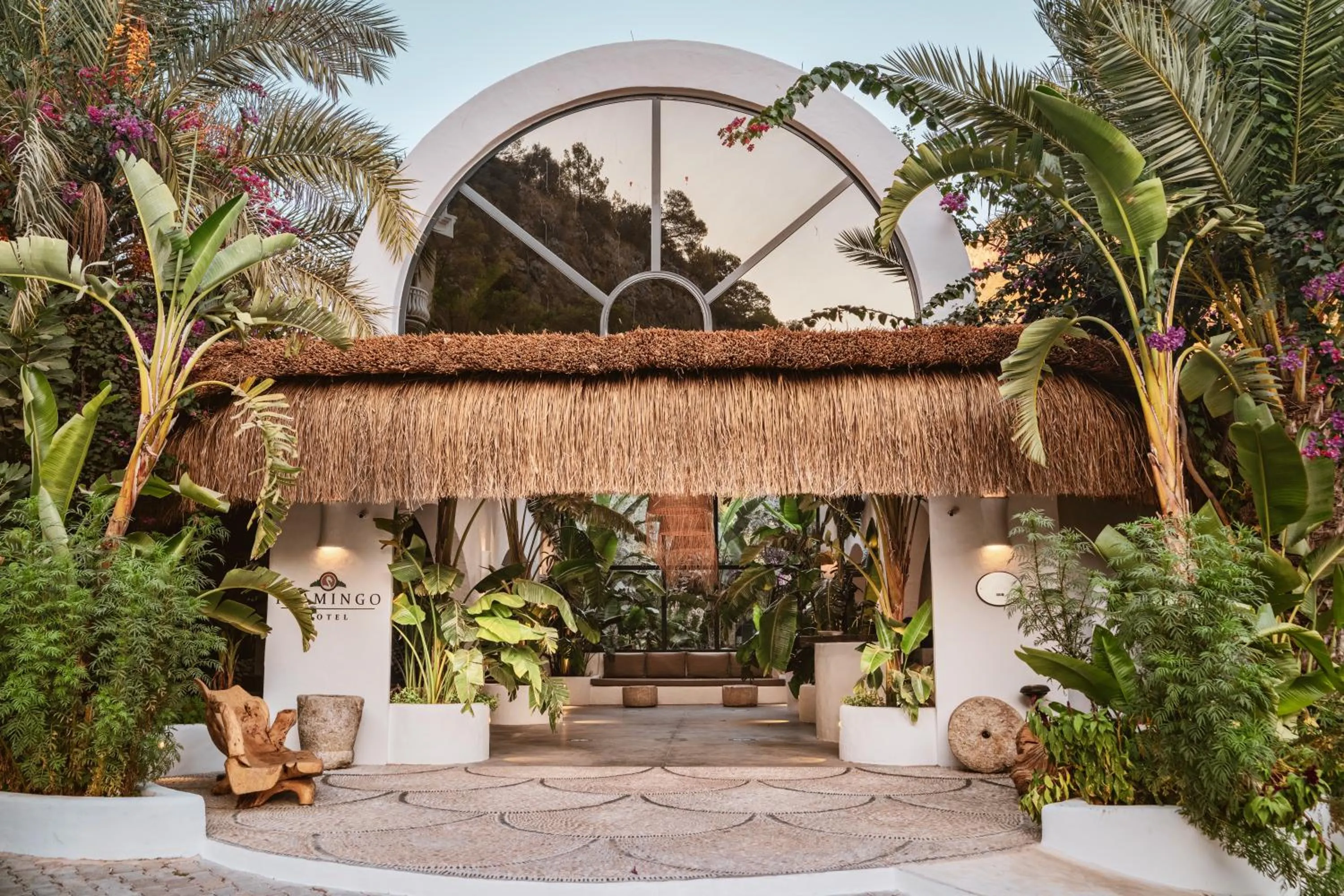 Facade/entrance in Flamingo Hotel & Spa - Pet Friendly