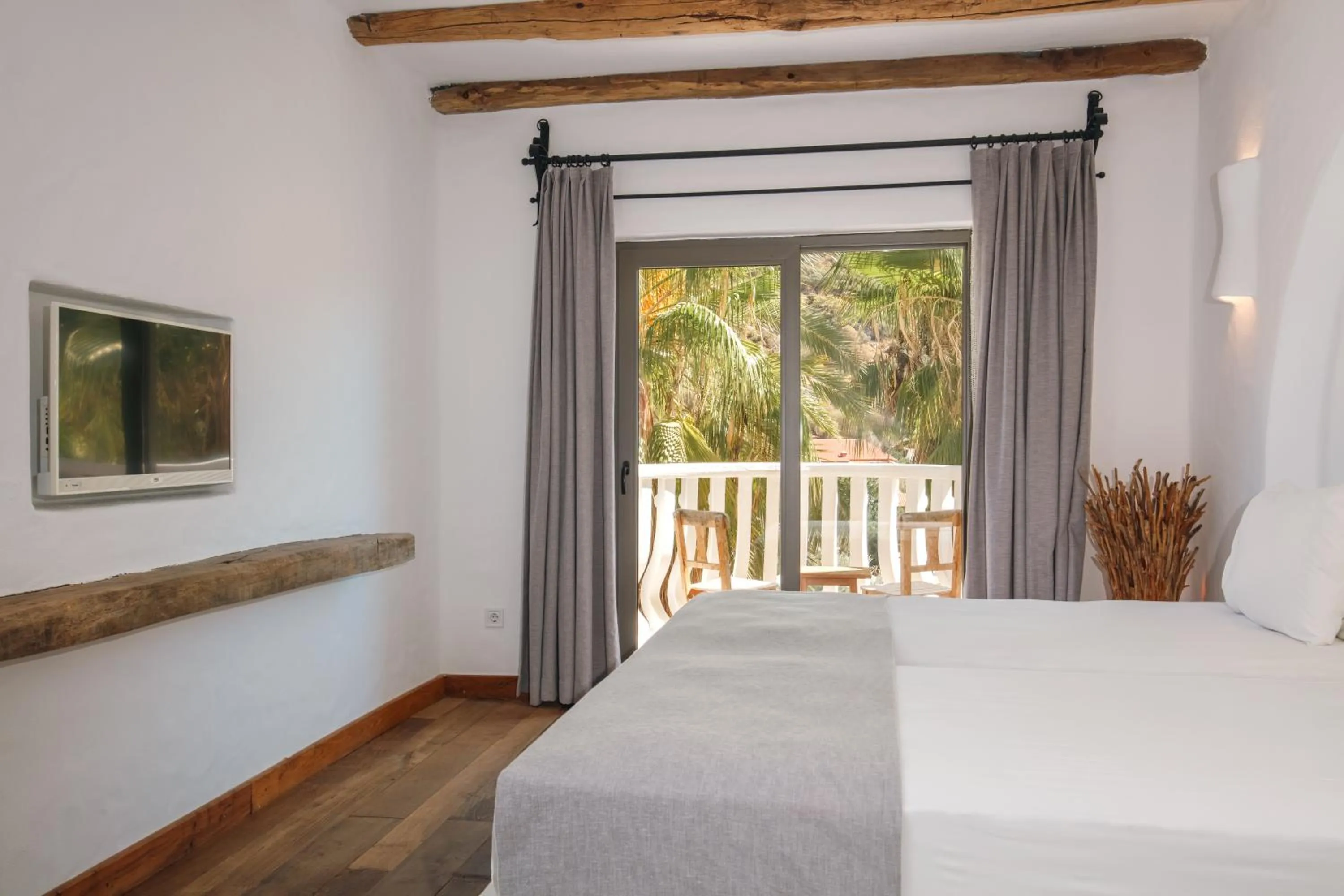 Bed in Flamingo Hotel & Spa - Pet Friendly