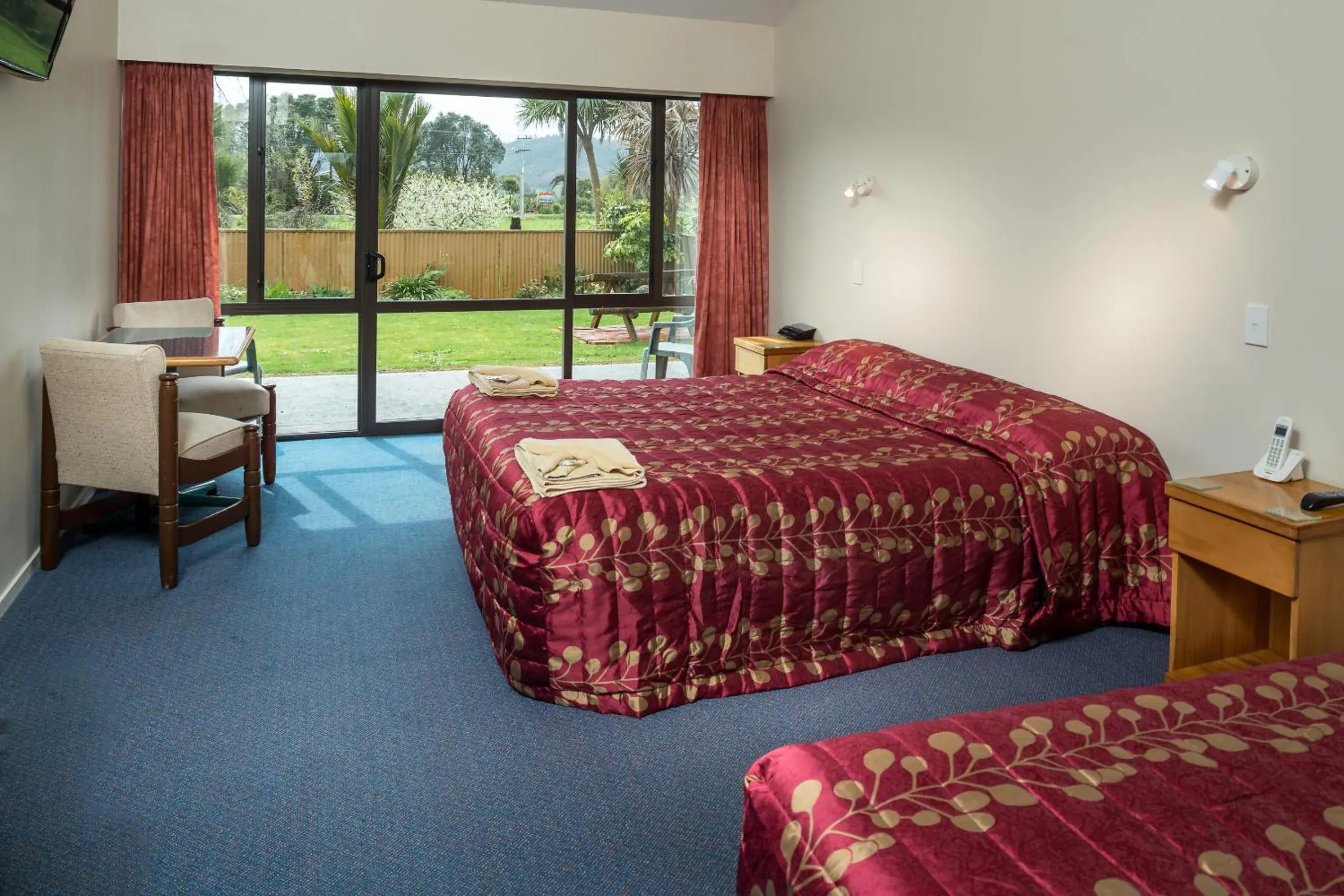 King/Triple Studio in Karamea Village Hotel King/Triple Studio in Karamea Village Hotel