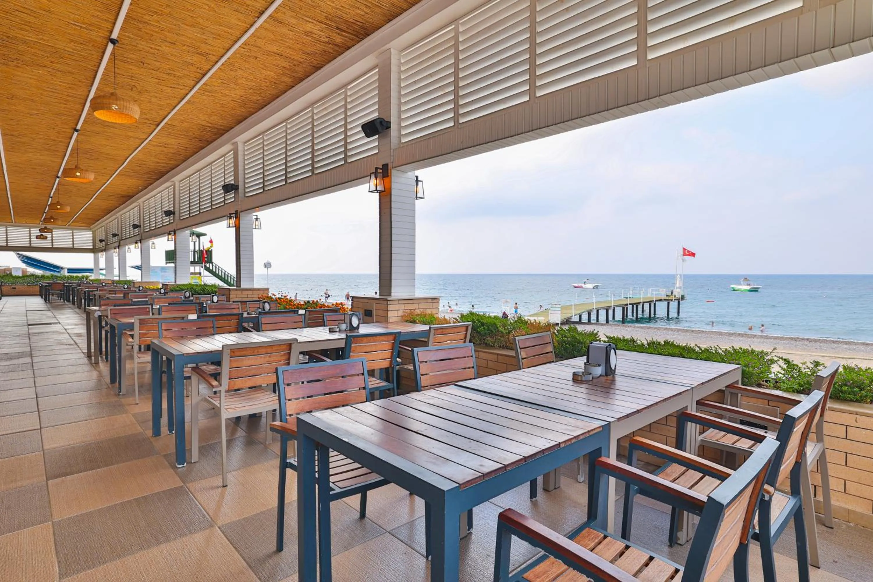 Restaurant/places to eat in Crystal Admiral Aqua Collection - Ultimate All Inclusive