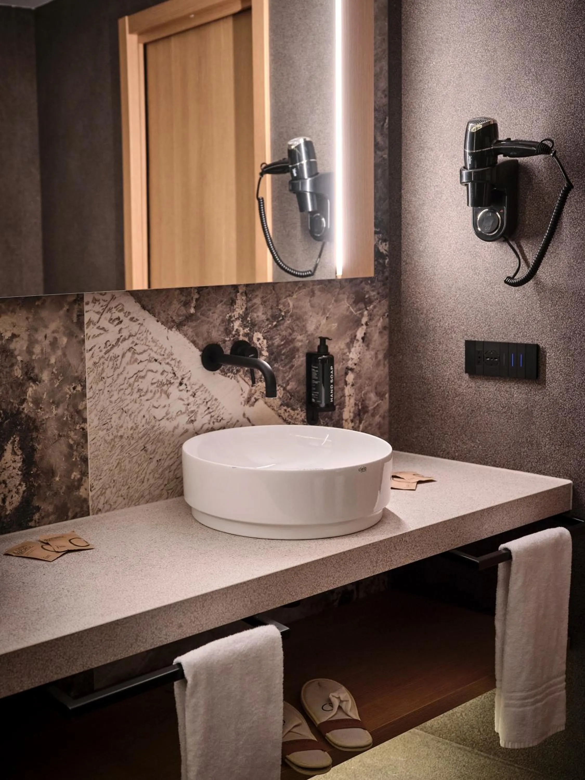 Bathroom in Il Leon D'Oro Bari - by Farace Hotels