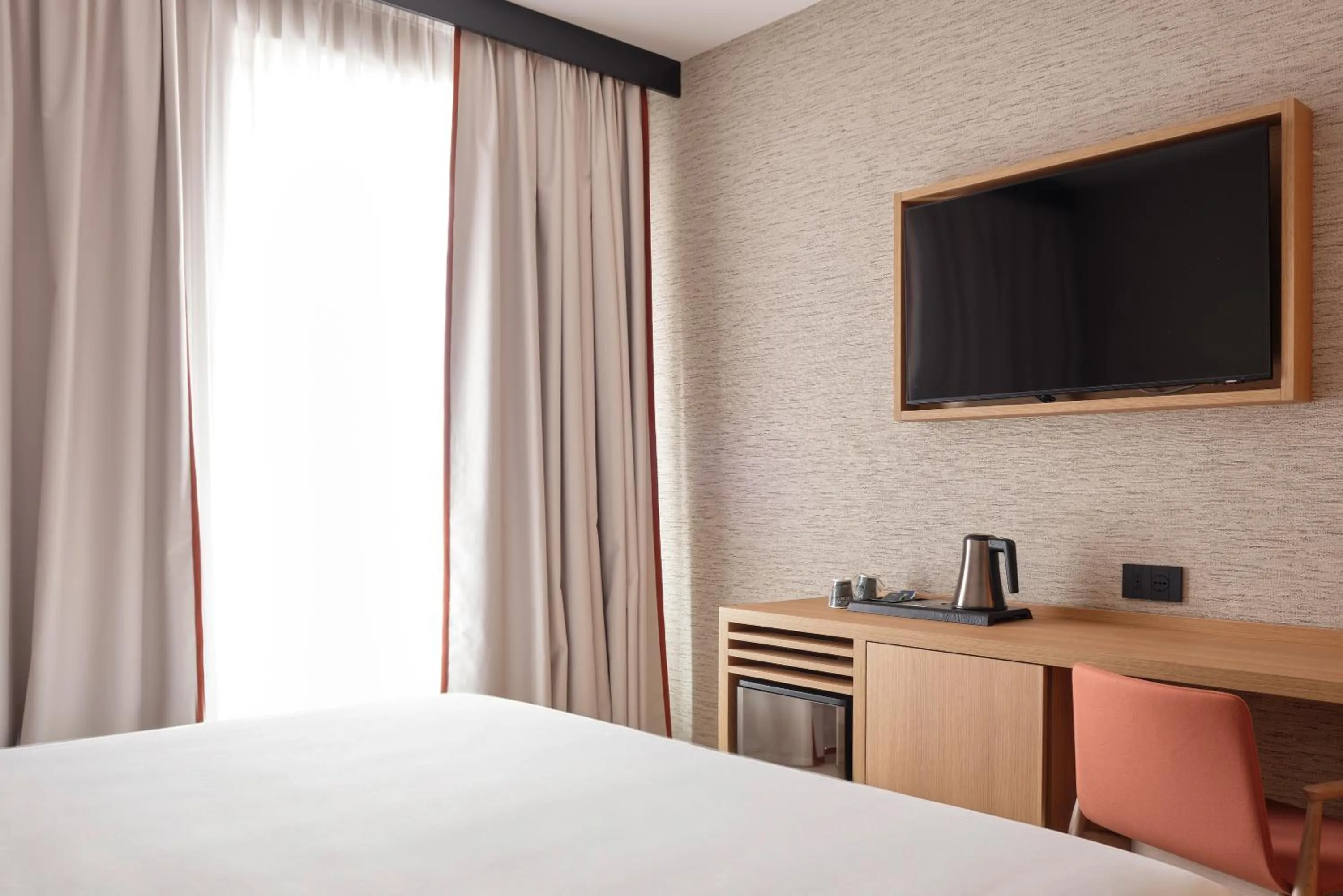 Photo of the whole room, Bed in Il Leon D'Oro Bari - by Farace Hotels