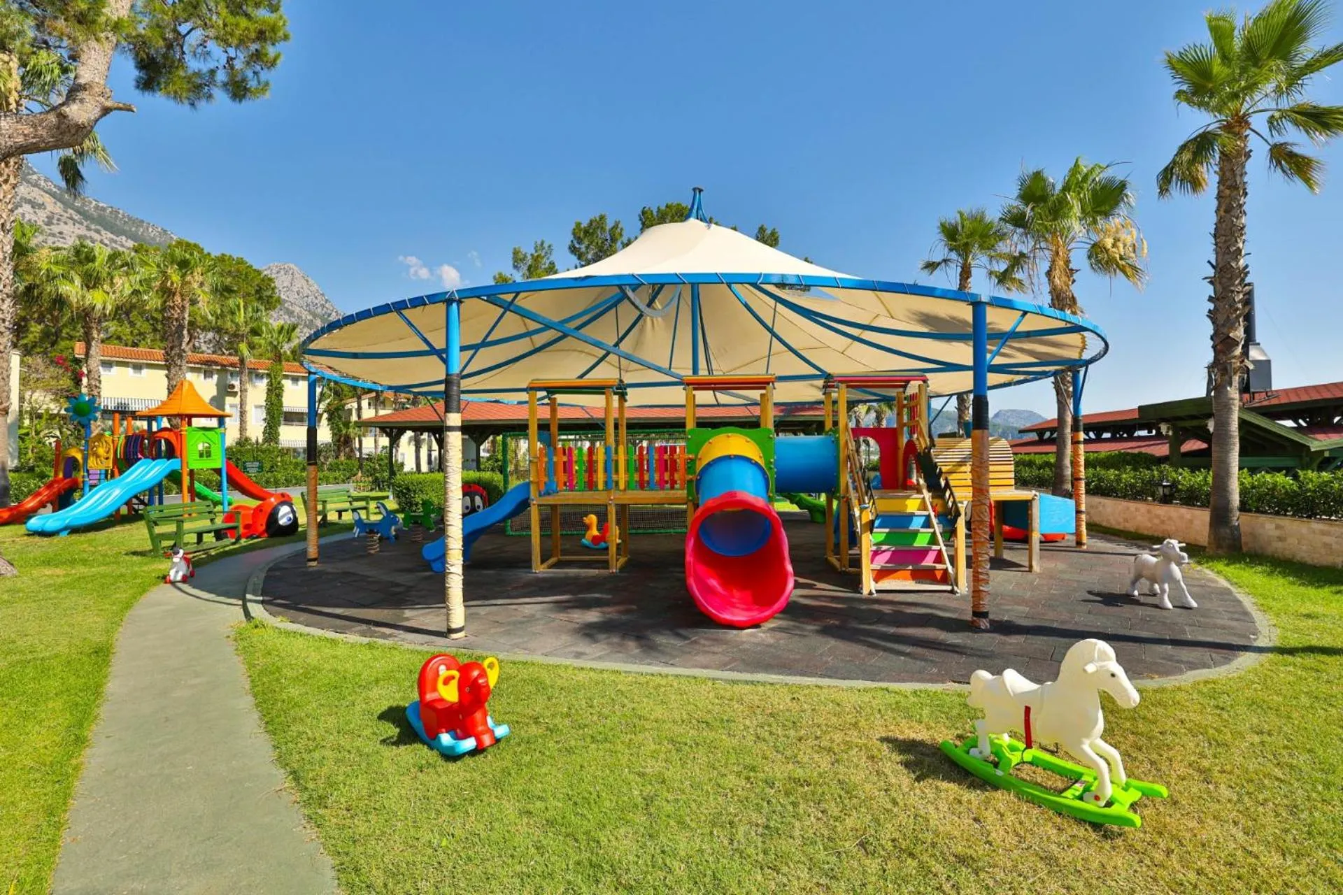 Kids's club in Crystal Flora Pearl Collection - Ultimate All Inclusive