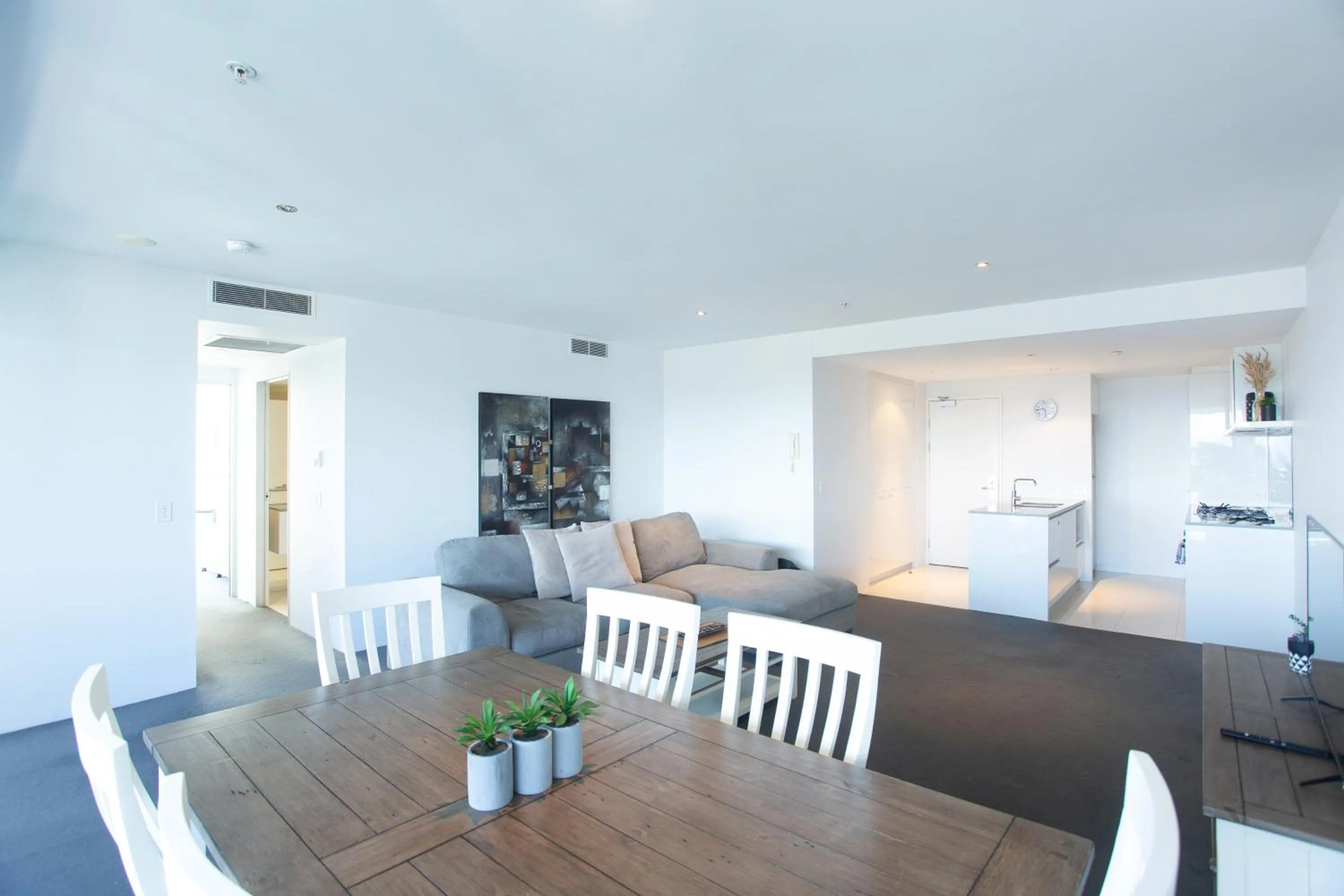 Circle on Cavill - Hosted by Coastal Letting Co.