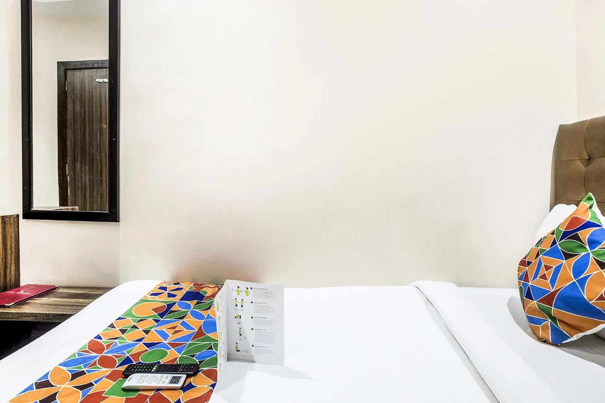 Bedroom, Bed in Hotel Horizon