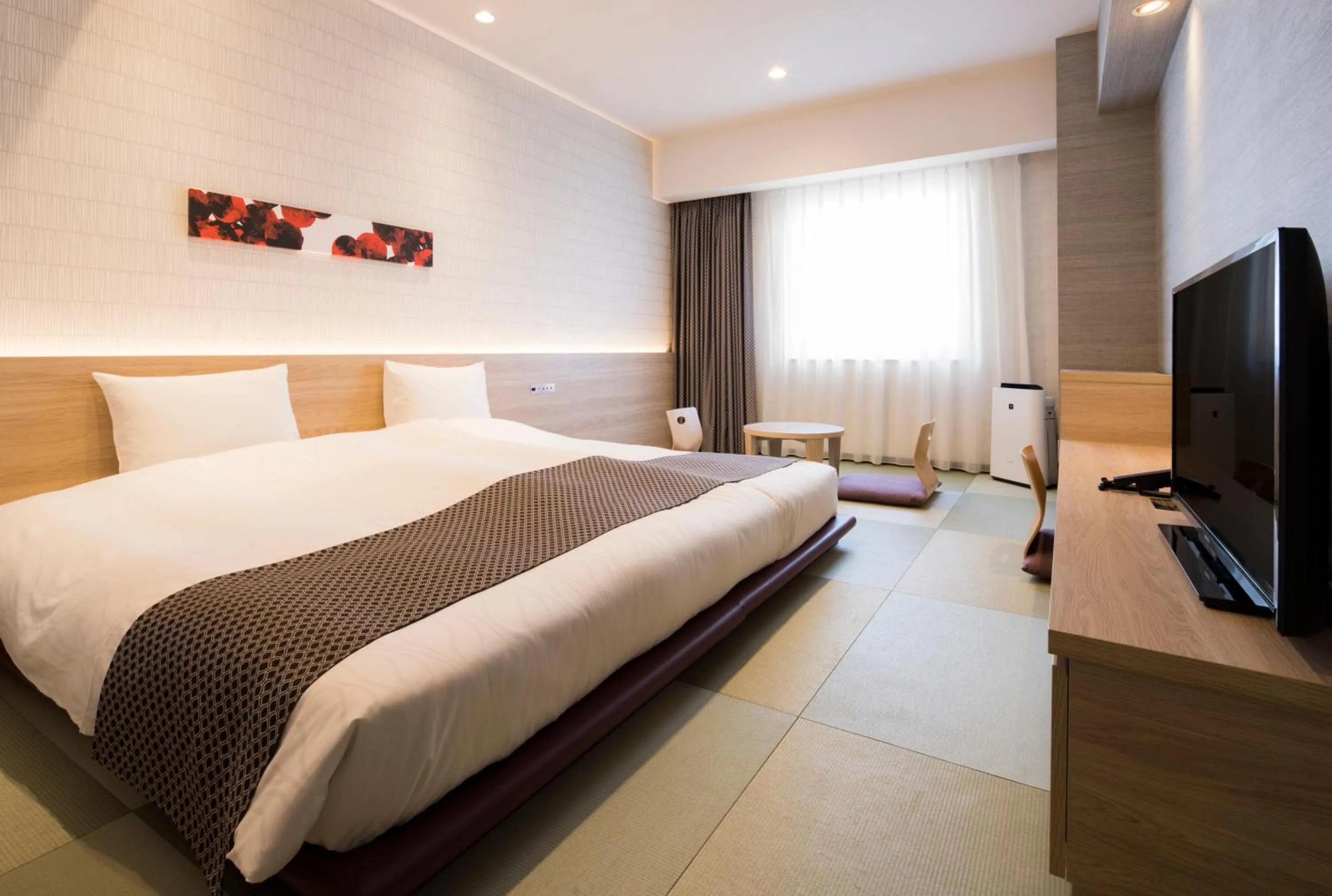 Photo of the whole room, Bed in Hotel Torifito Otaru Canal