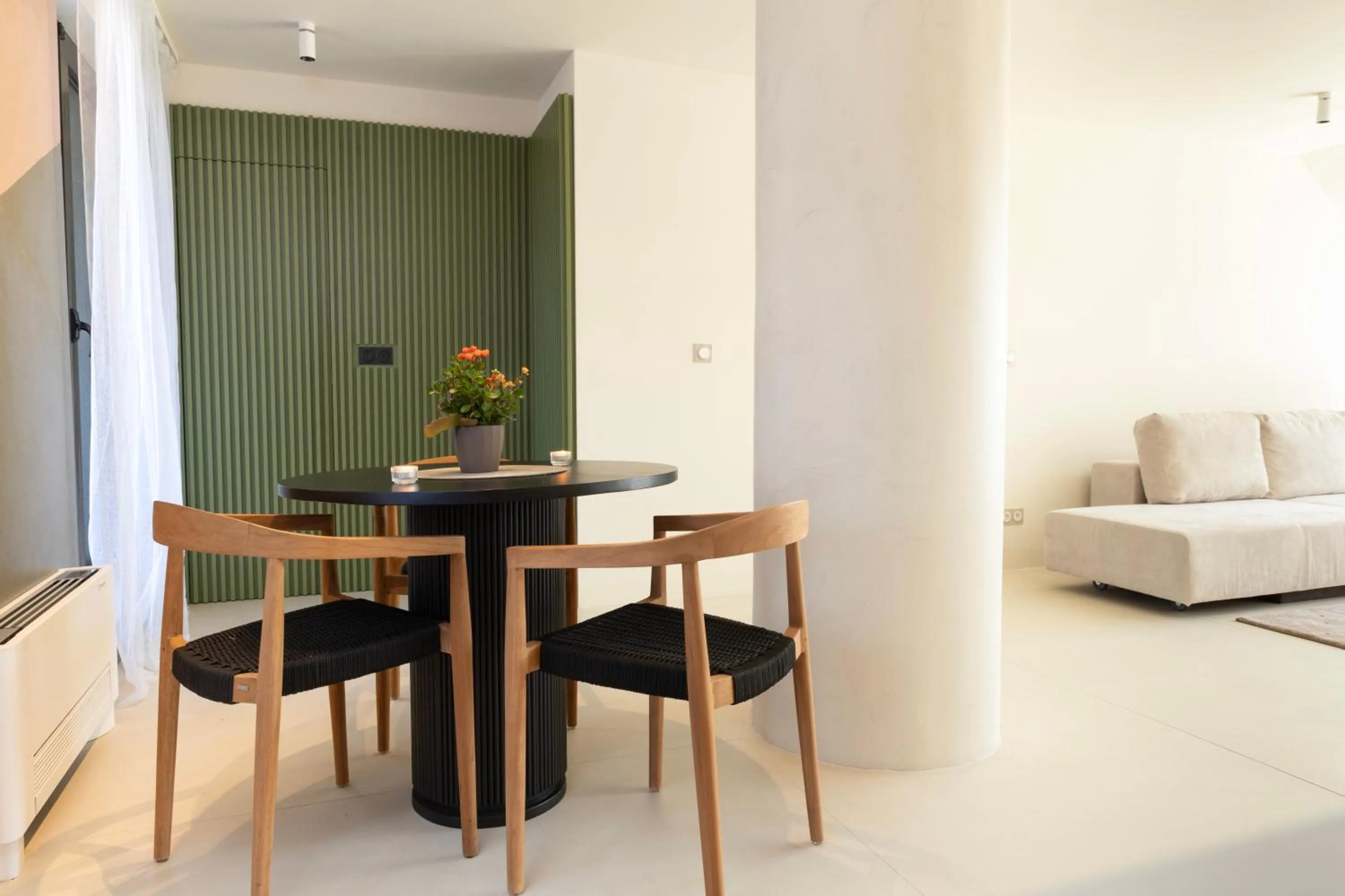 Dining area in St. George Hotel