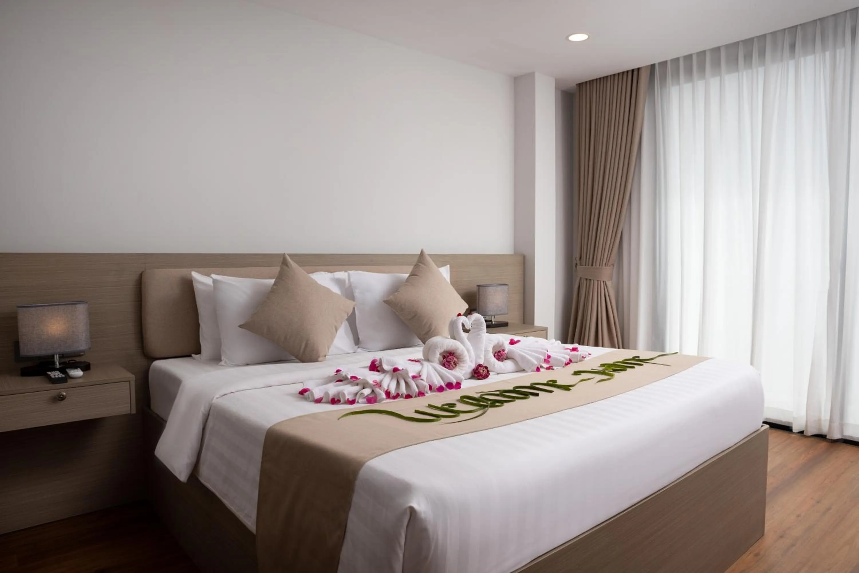 Photo of the whole room, Bed in SIEM REAP RIVER VIEW Residence