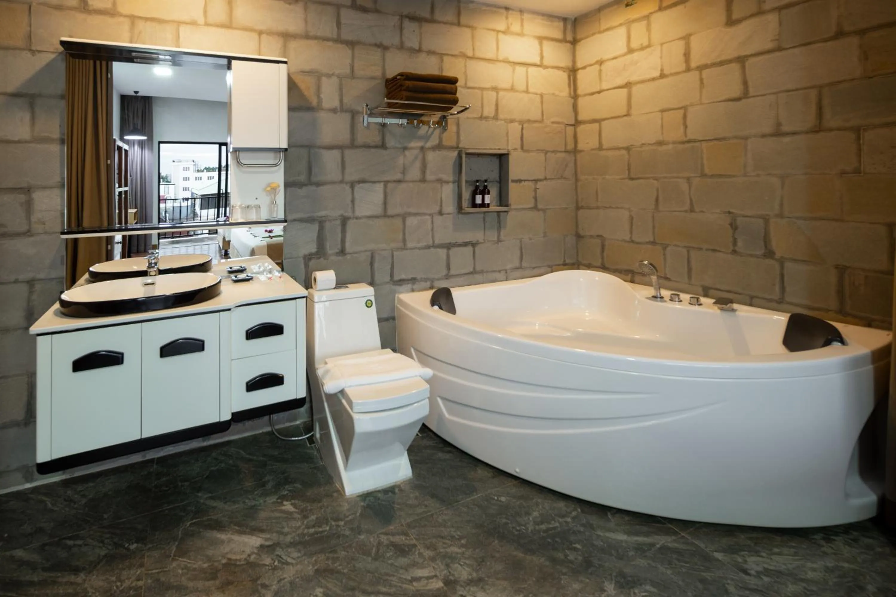 Hot Tub in SIEM REAP RIVER VIEW Residence