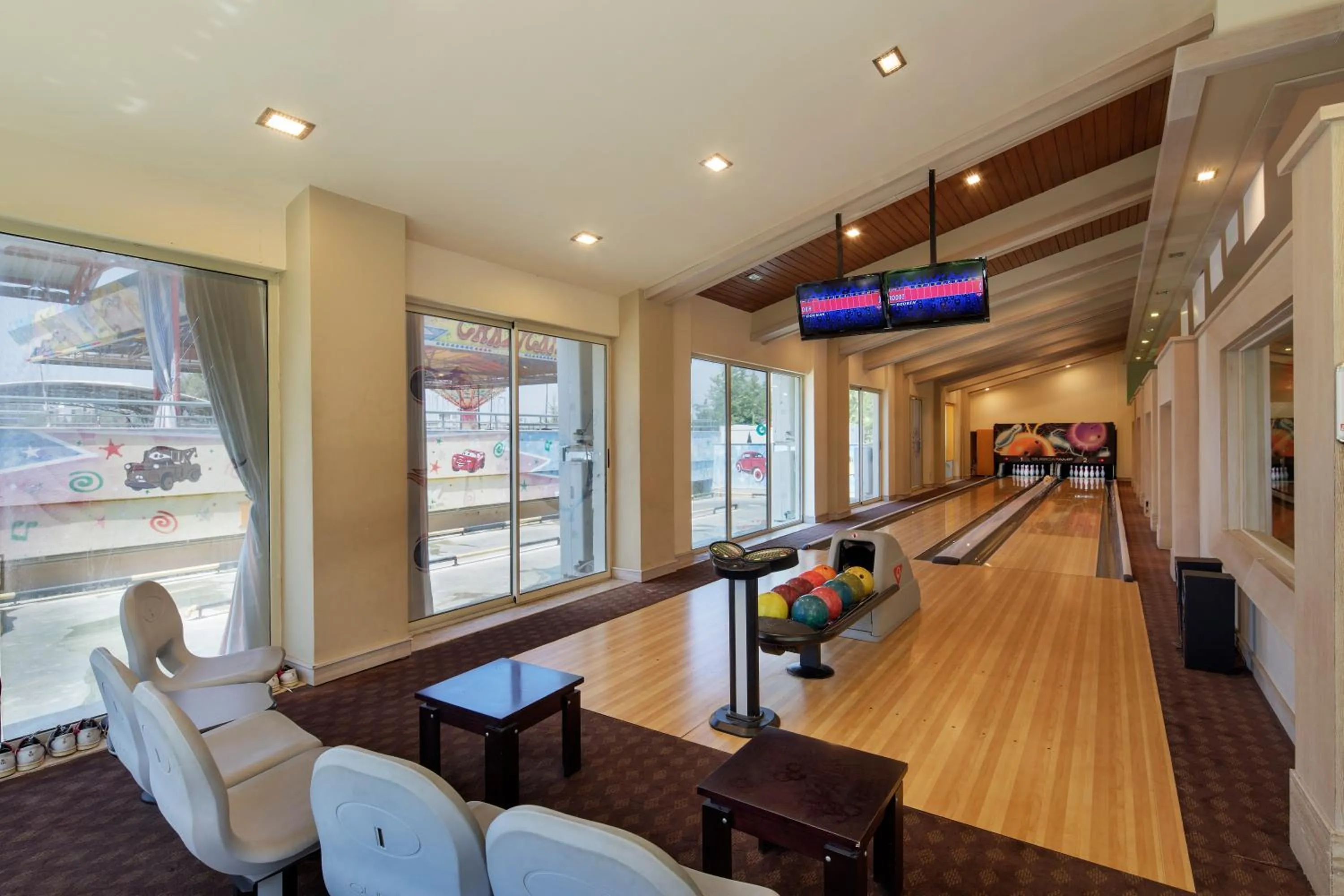 Bowling in Crystal Paraiso Aqua Collection - Ultimate All Inclusive