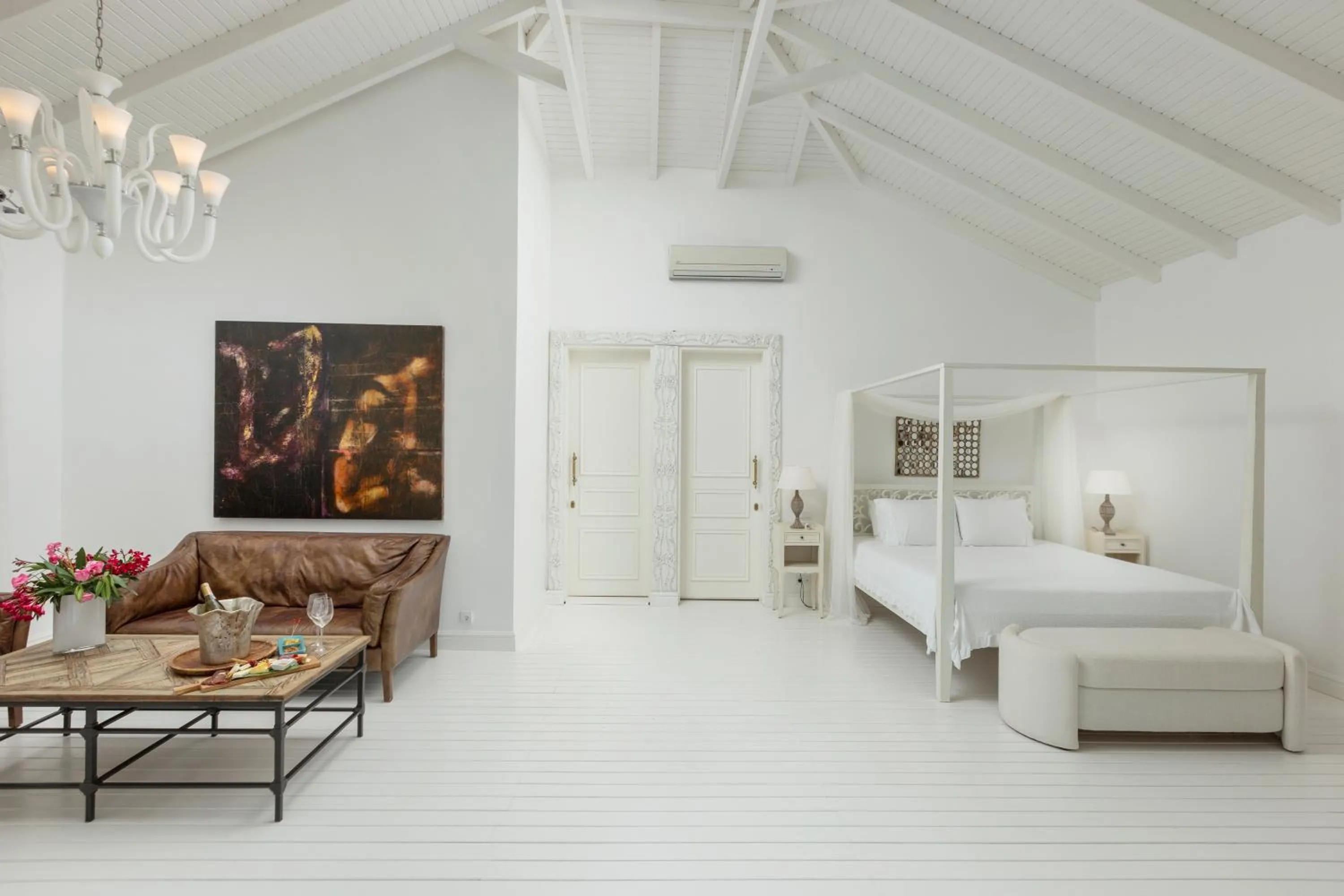 Sabrinas Haus - Adult Only +14