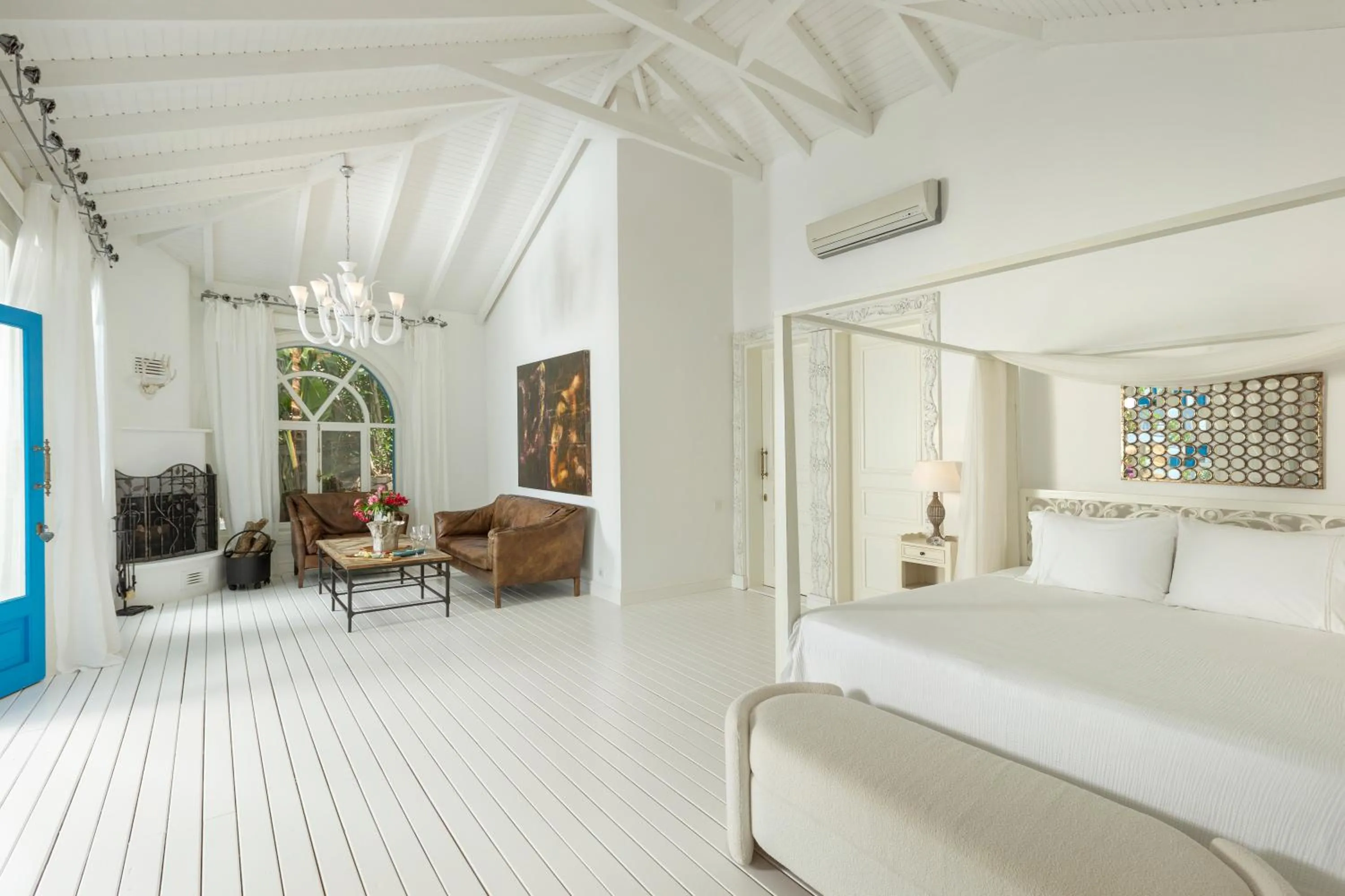 Sabrinas Haus - Adult Only +14