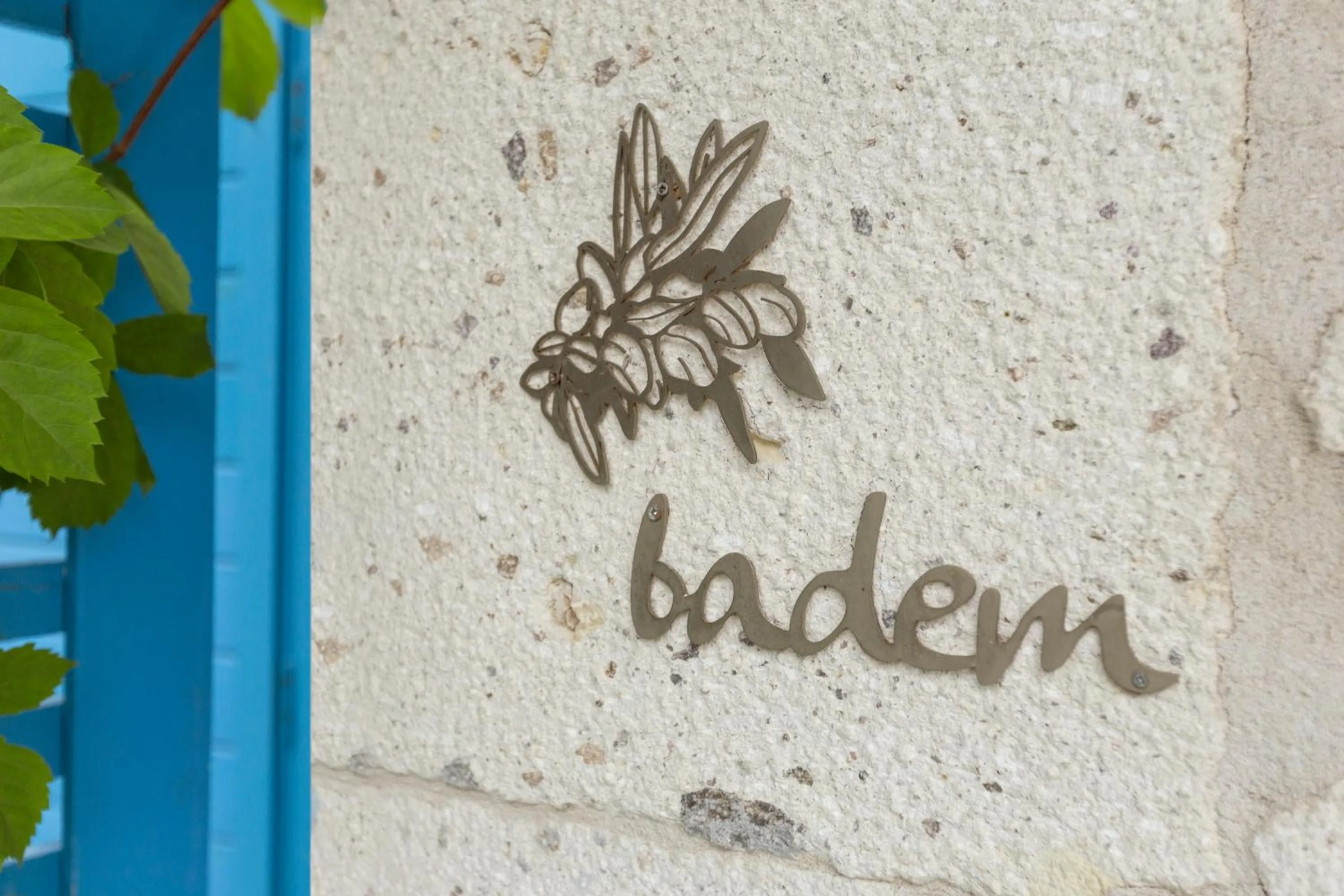 Sabrinas Haus - Adult Only +14