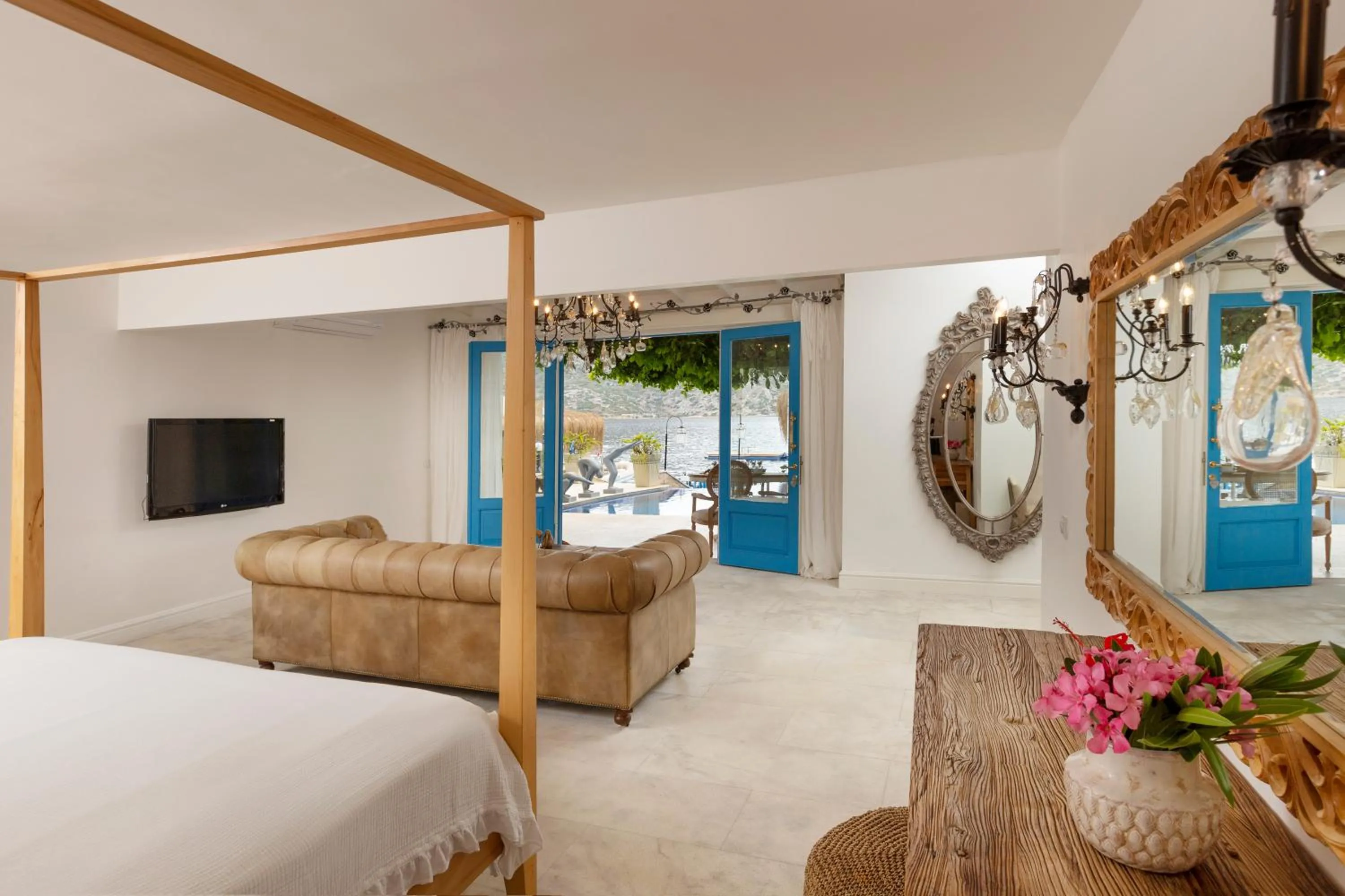 Sabrinas Haus - Adult Only +14