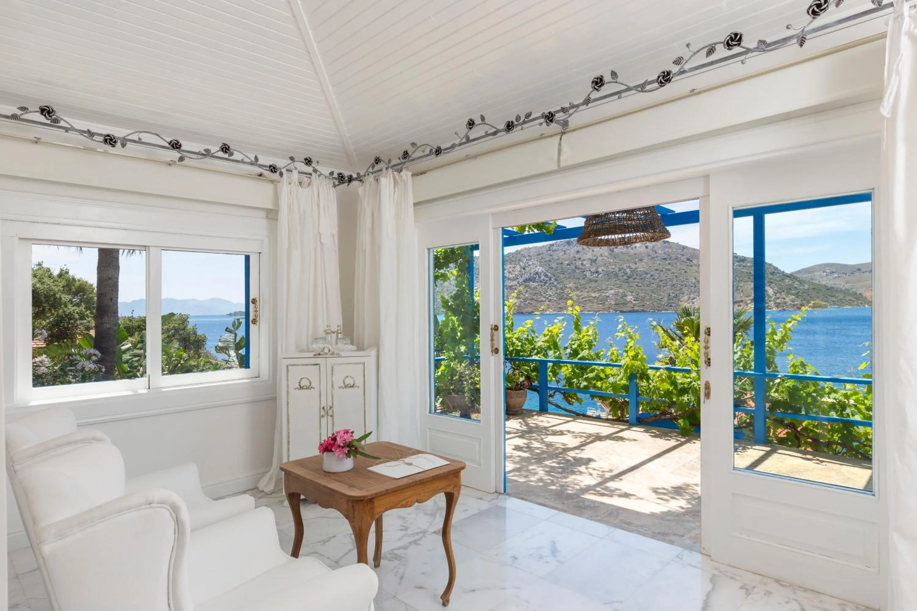 Sabrinas Haus - Adult Only +14