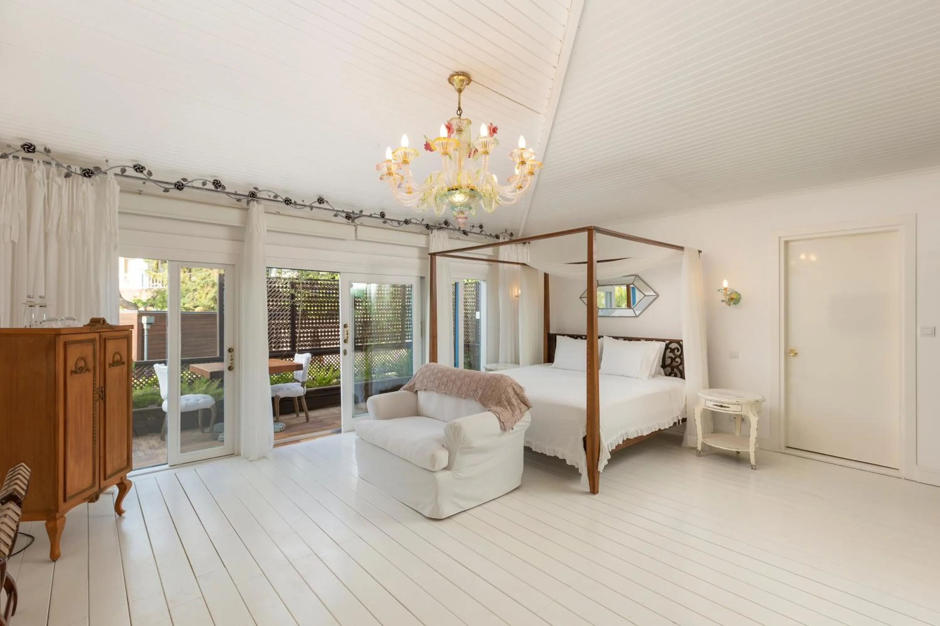 Sabrinas Haus - Adult Only +14