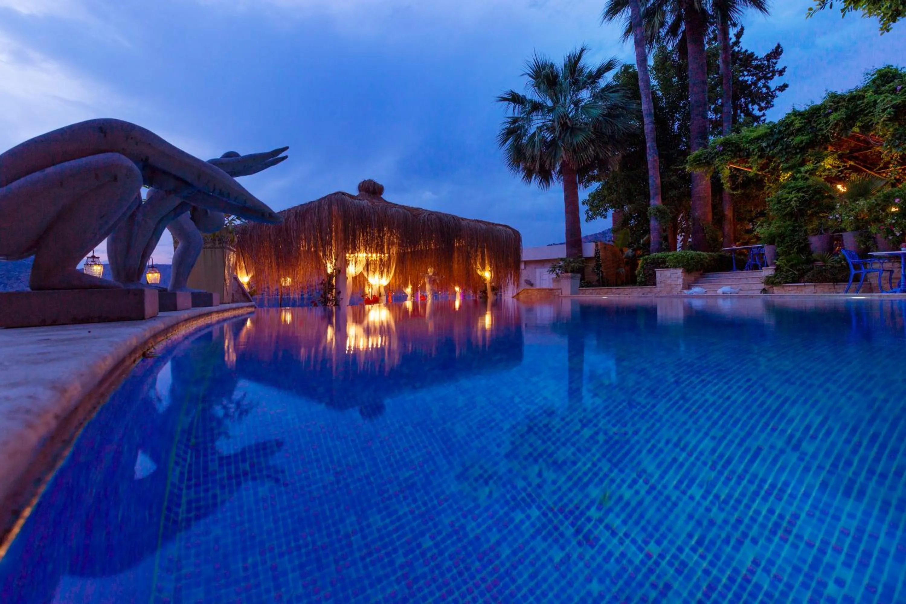 Sabrinas Haus - Adult Only +14