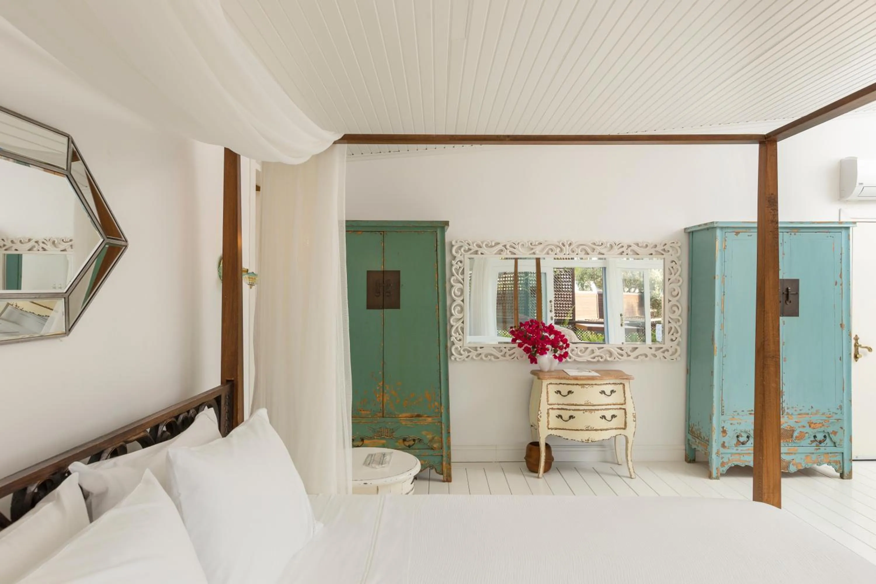 Sabrinas Haus - Adult Only +14