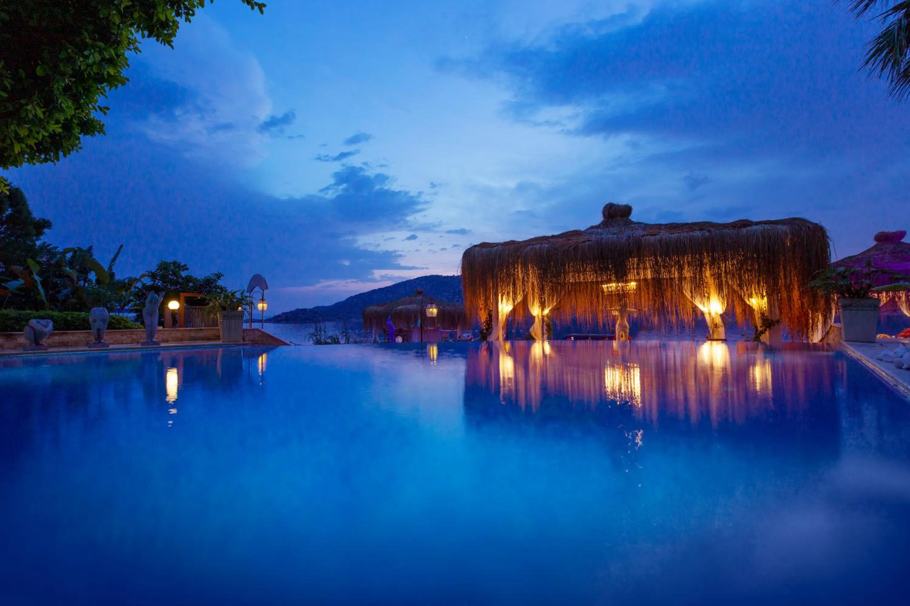 Sabrinas Haus - Adult Only +14