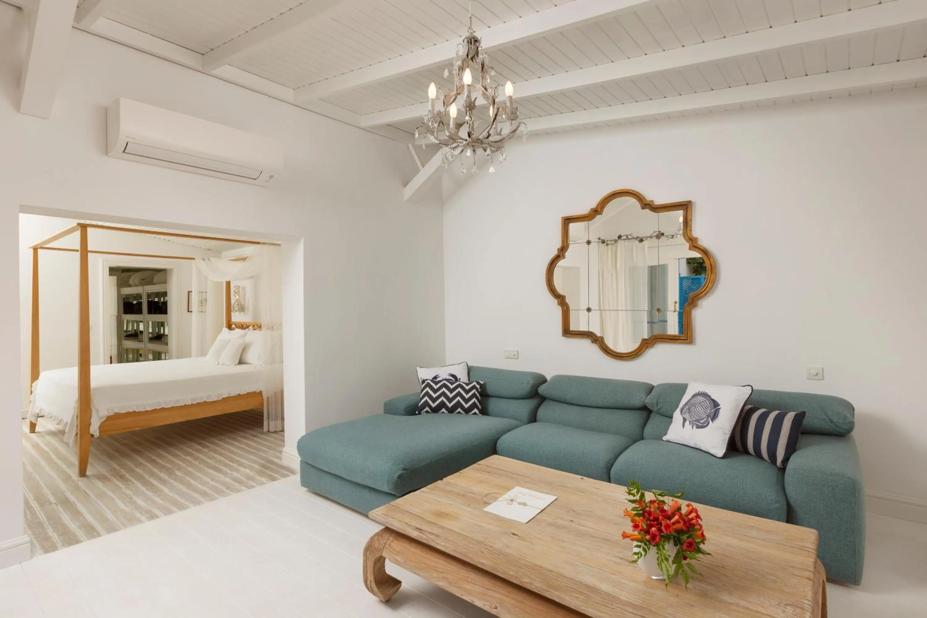 Sabrinas Haus - Adult Only +14