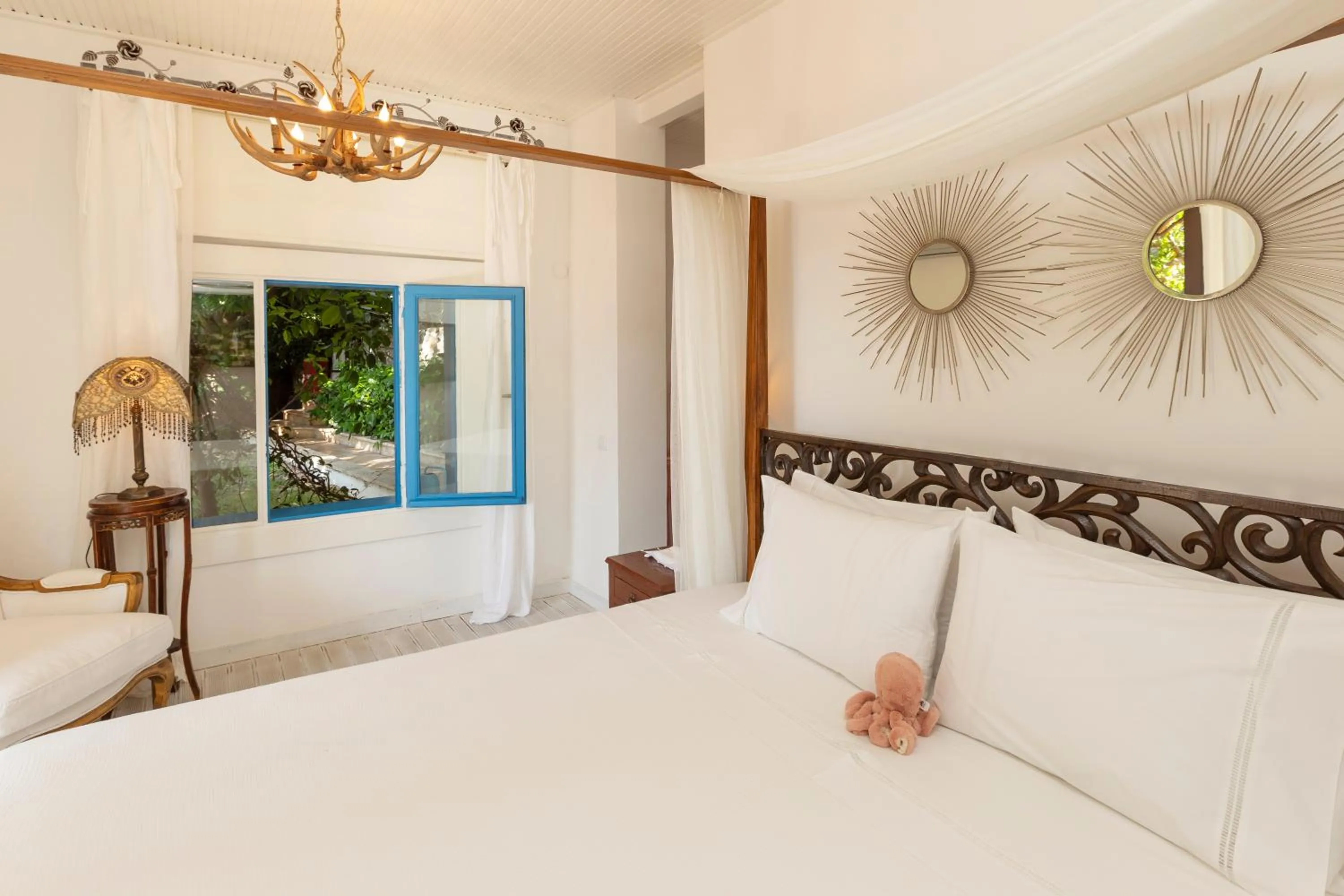 Sabrinas Haus - Adult Only +14