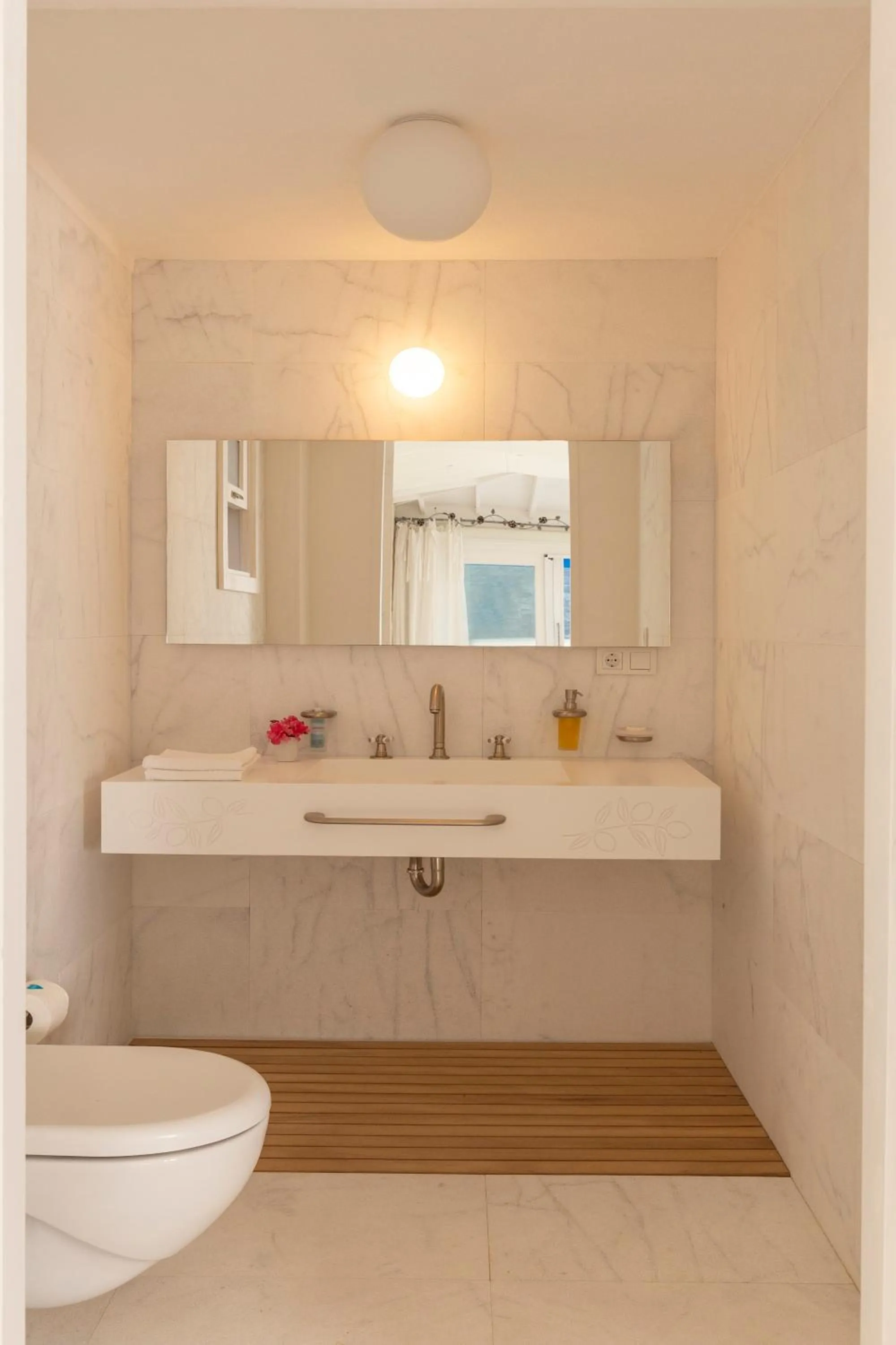 Sabrinas Haus - Adult Only +14