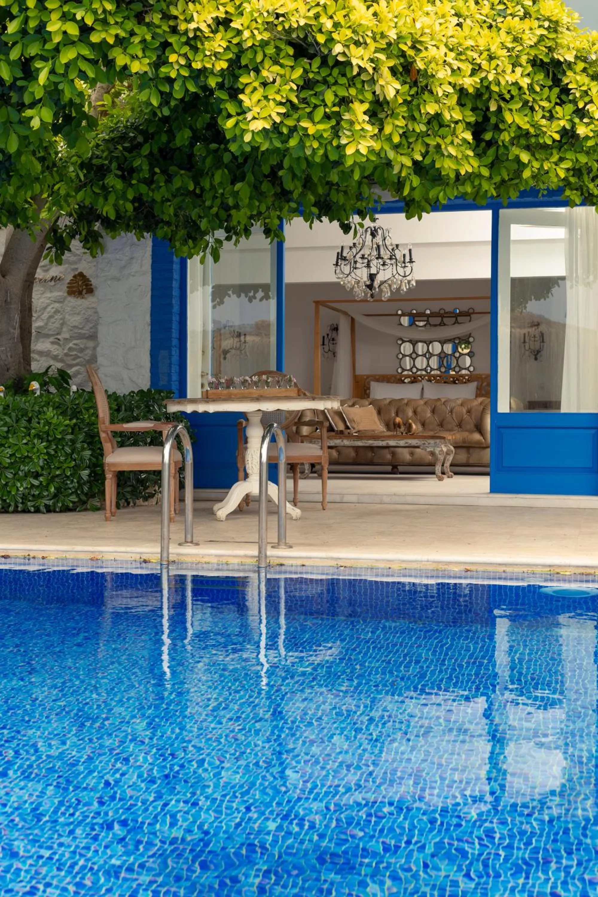 Sabrinas Haus - Adult Only +14