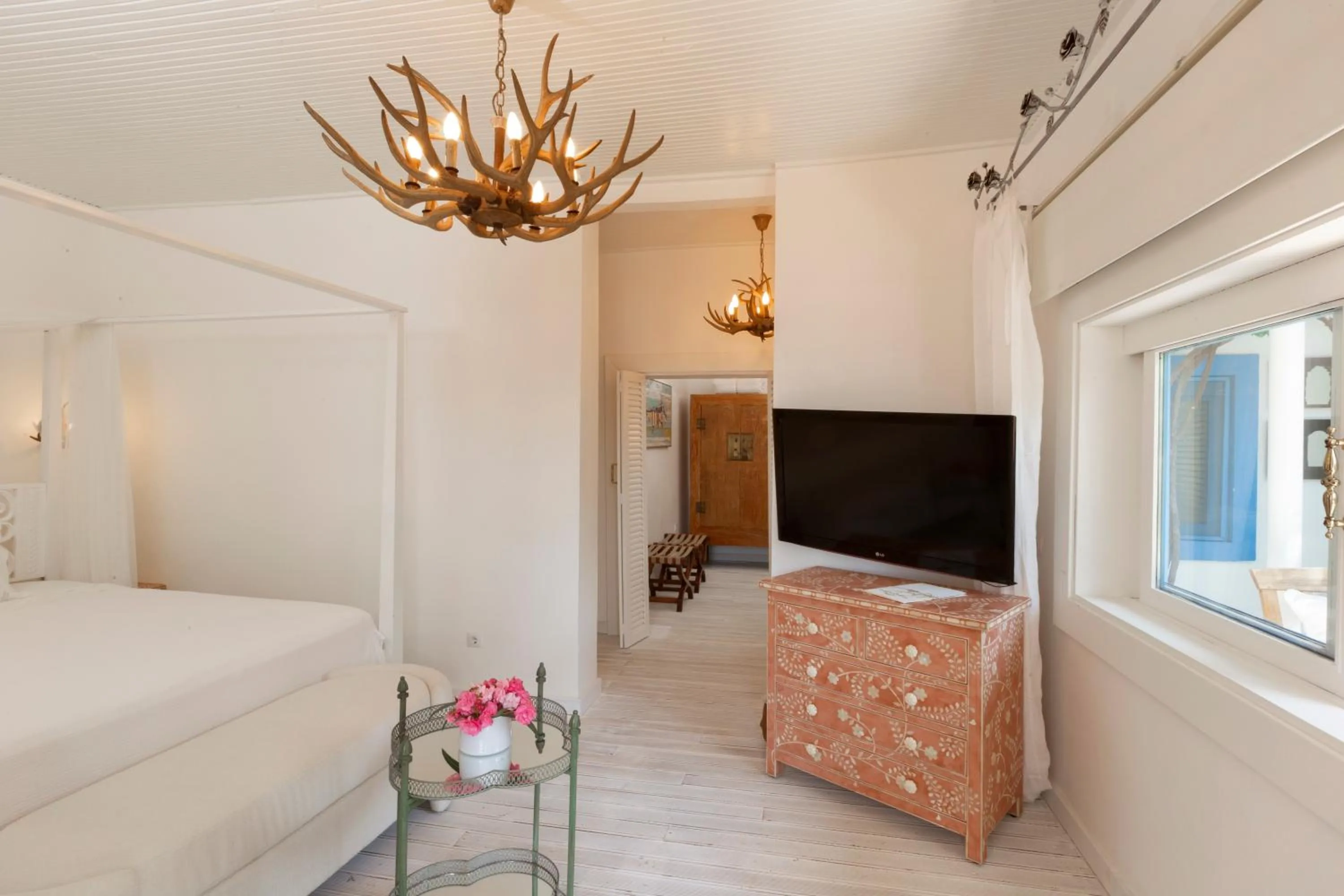 Sabrinas Haus - Adult Only +14