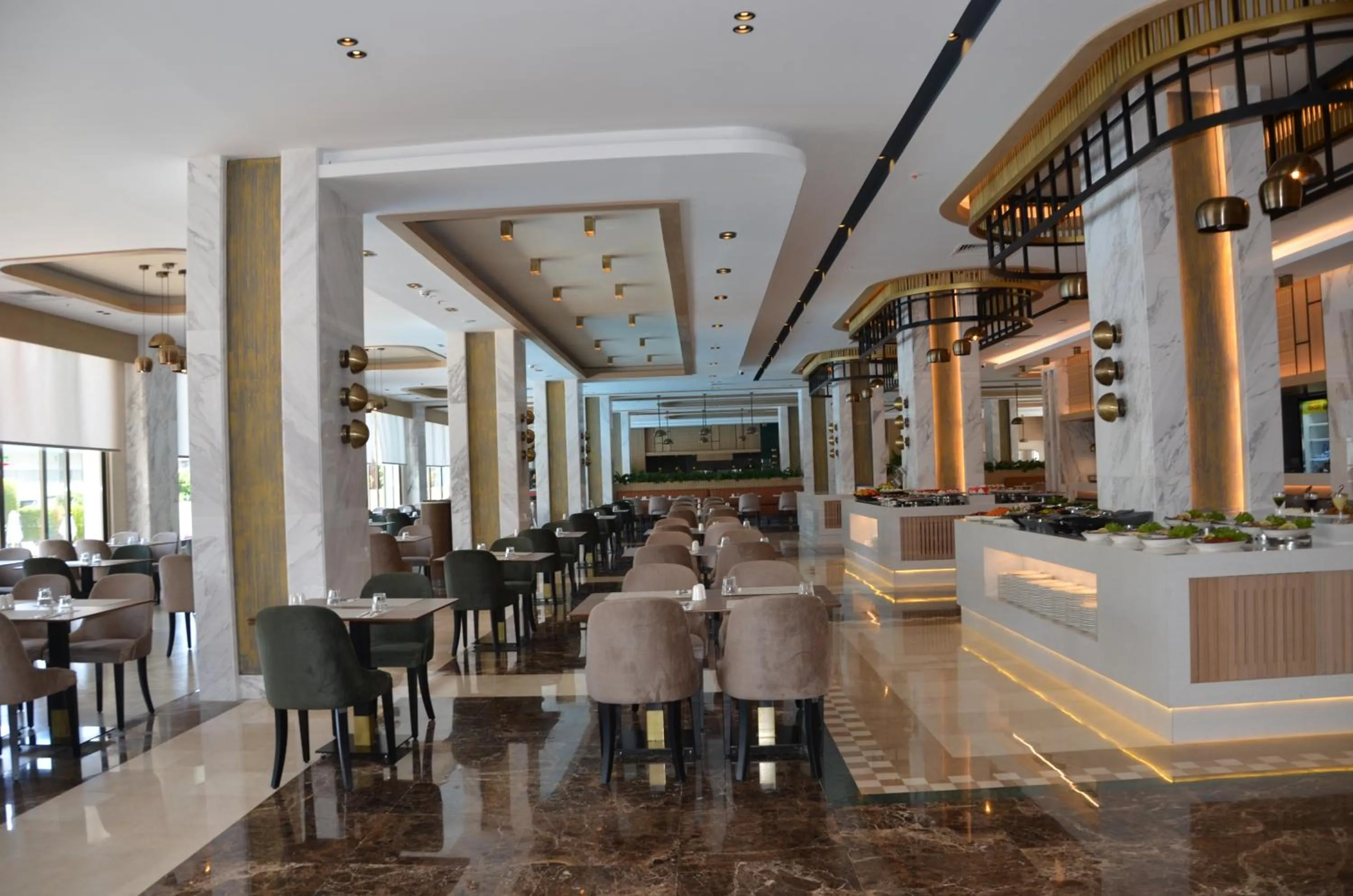 Restaurant/places to eat in Sunland Resort Beldibi