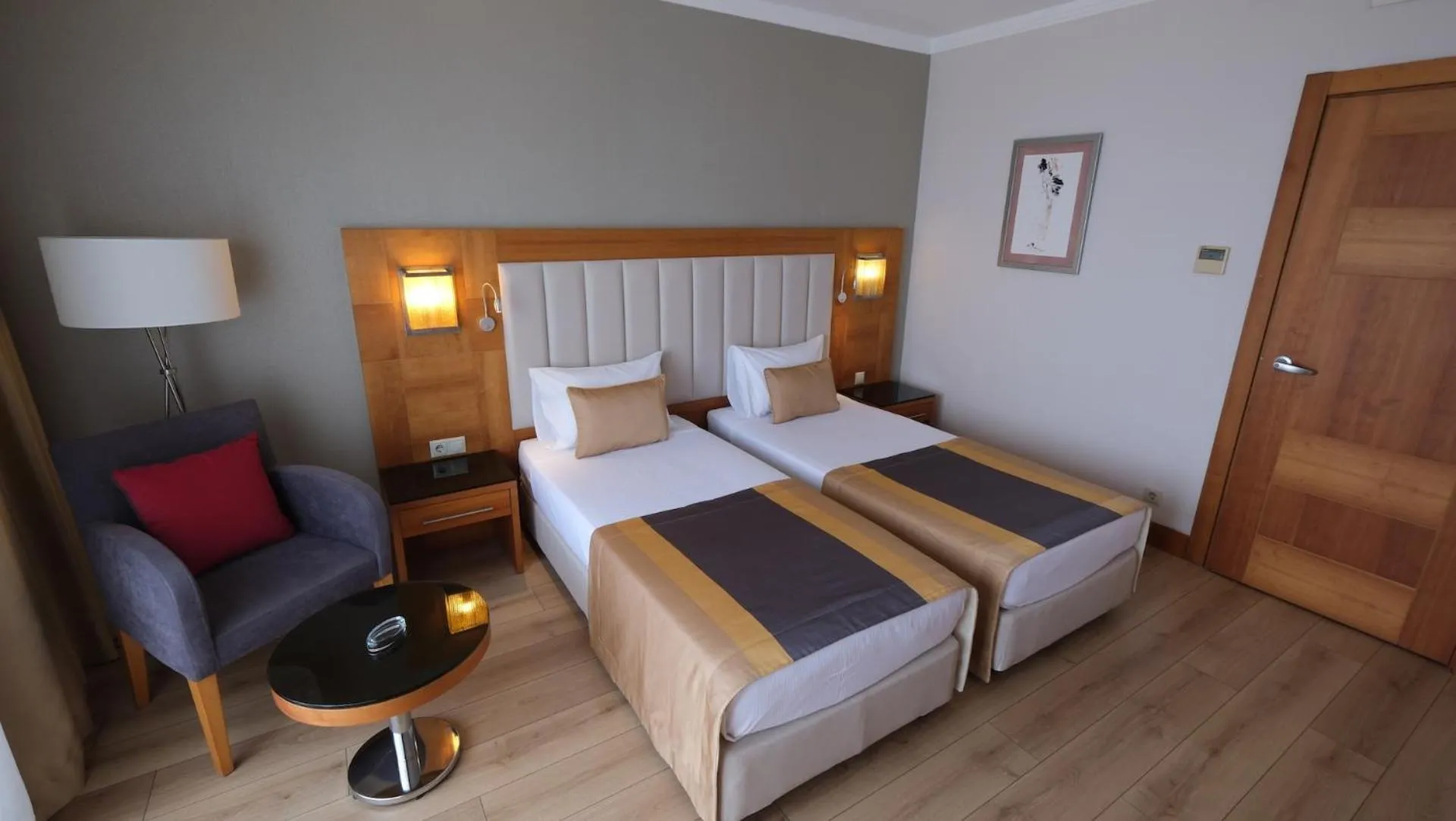 Photo of the whole room, Bed in Sunland Resort Beldibi