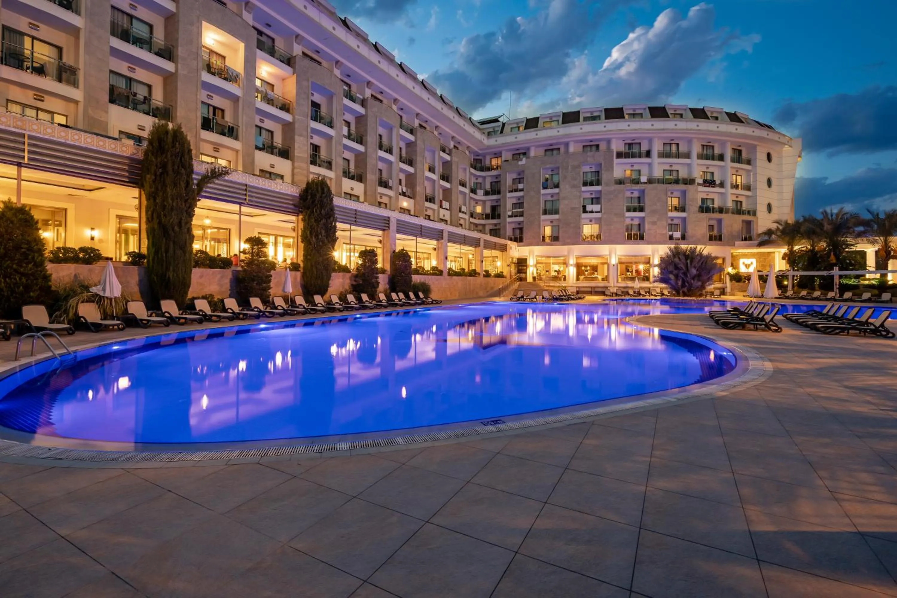 Property building in Sunland Resort Beldibi