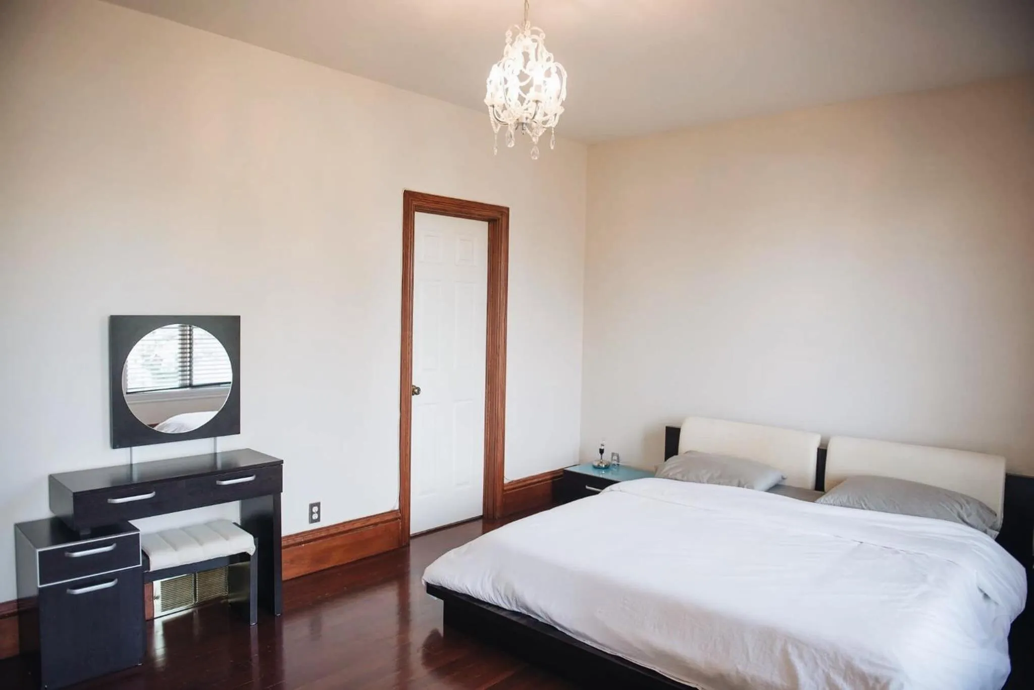 Bed in JstLikeHome - Luxury Mansion & Guesthouse