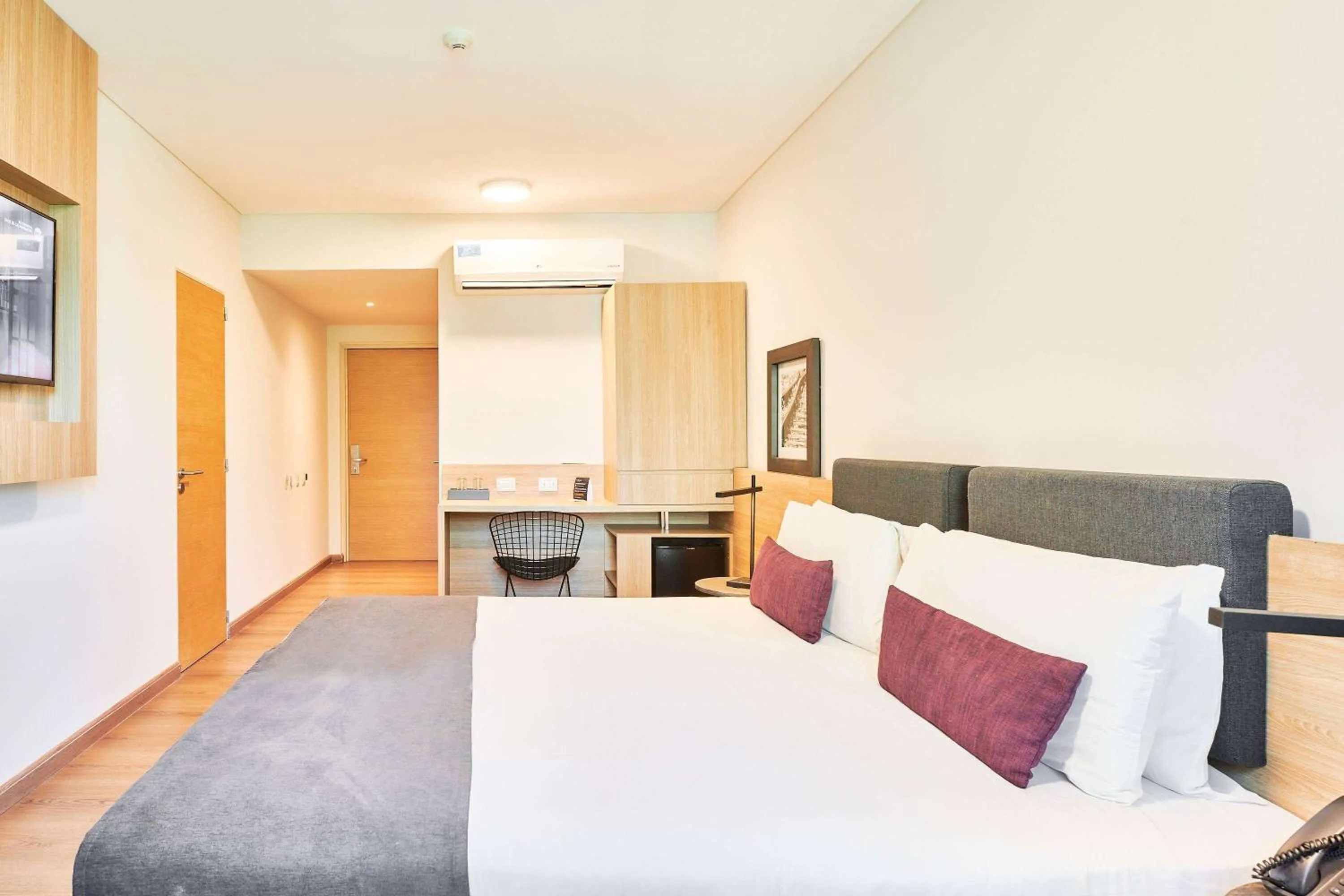 Photo of the whole room, Bed in Dazzler by Wyndham Rosario