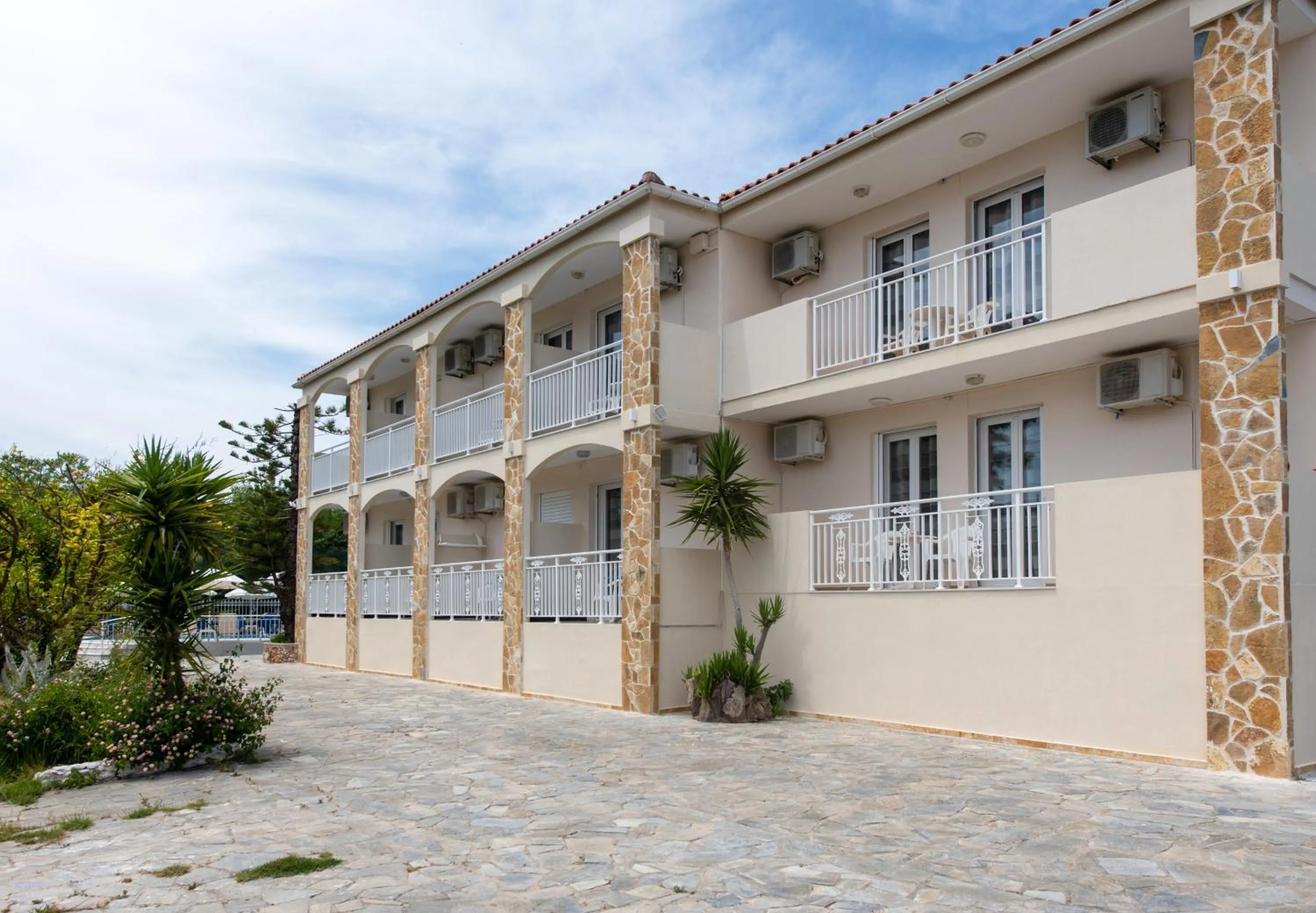 Property building in Tsolakis Studios & Apartments