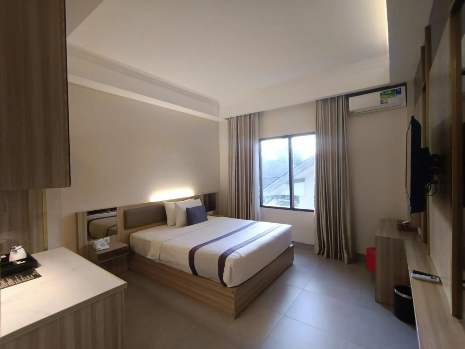 Photo of the whole room, Bed in @K Hotel