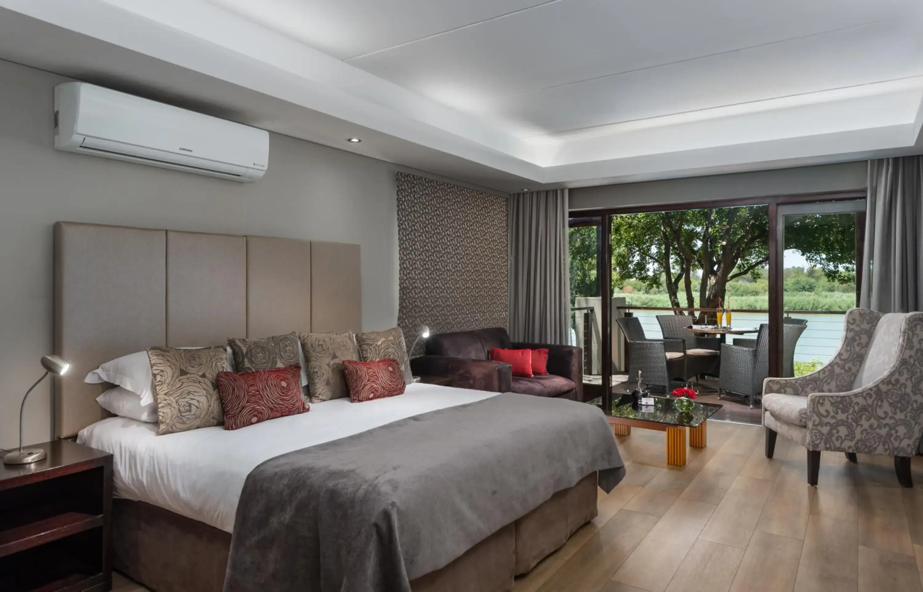 Superior Double Room - single occupancy in River Place Manor Superior Double Room - single occupancy in River Place Manor