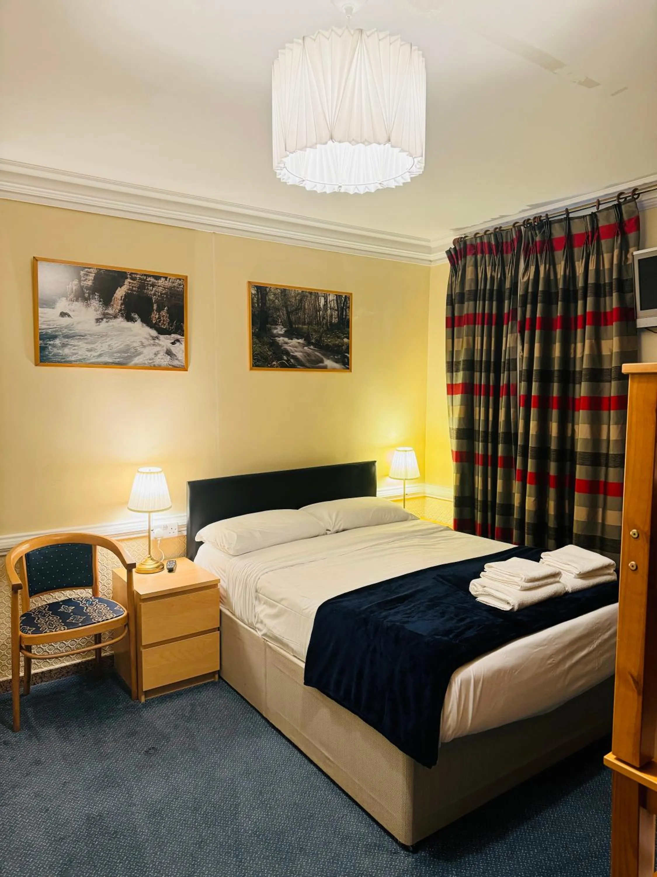 Bed in The Beverley House Hotel