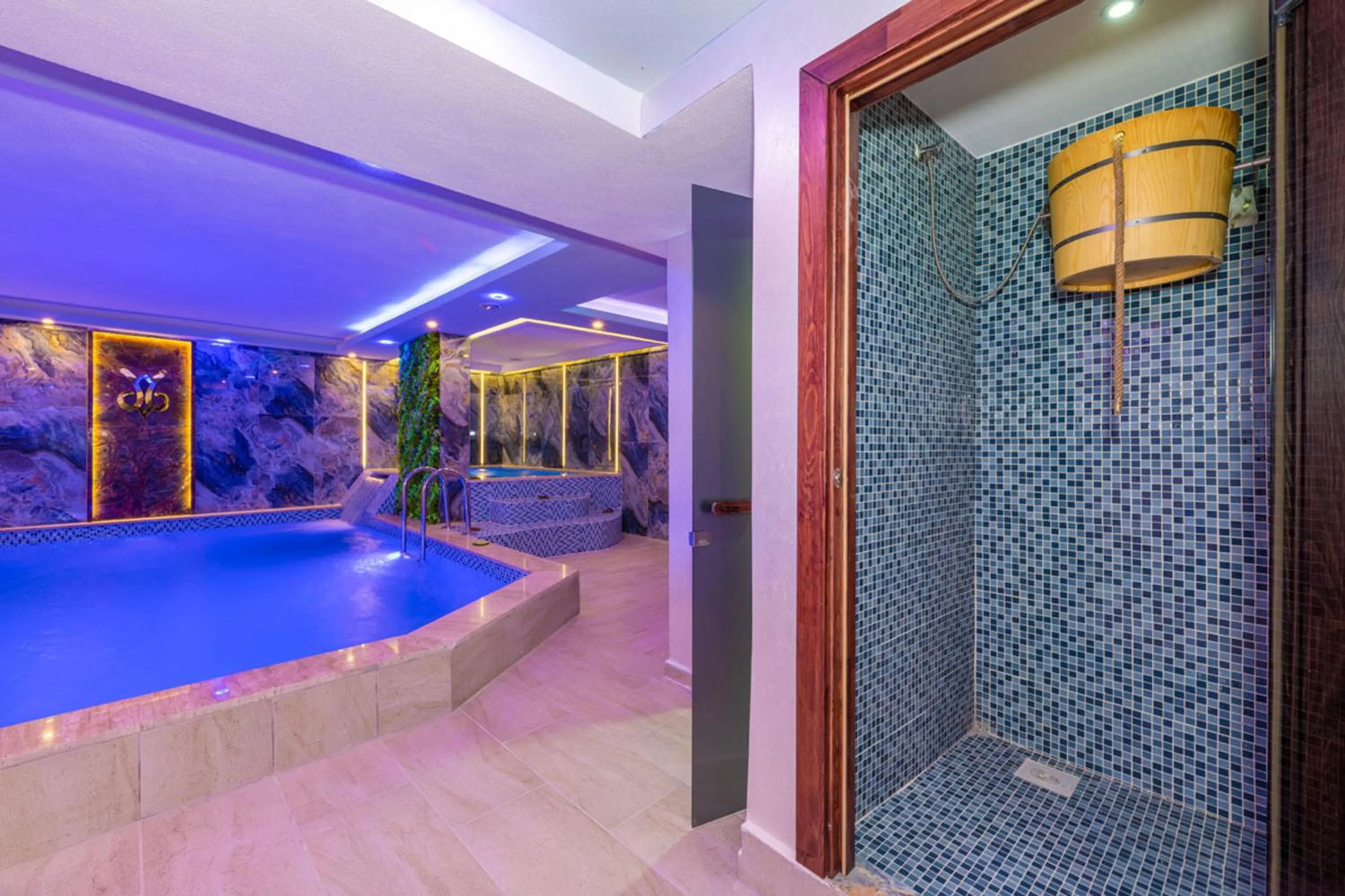 Swimming pool in Bekdas Hotel Deluxe & Spa