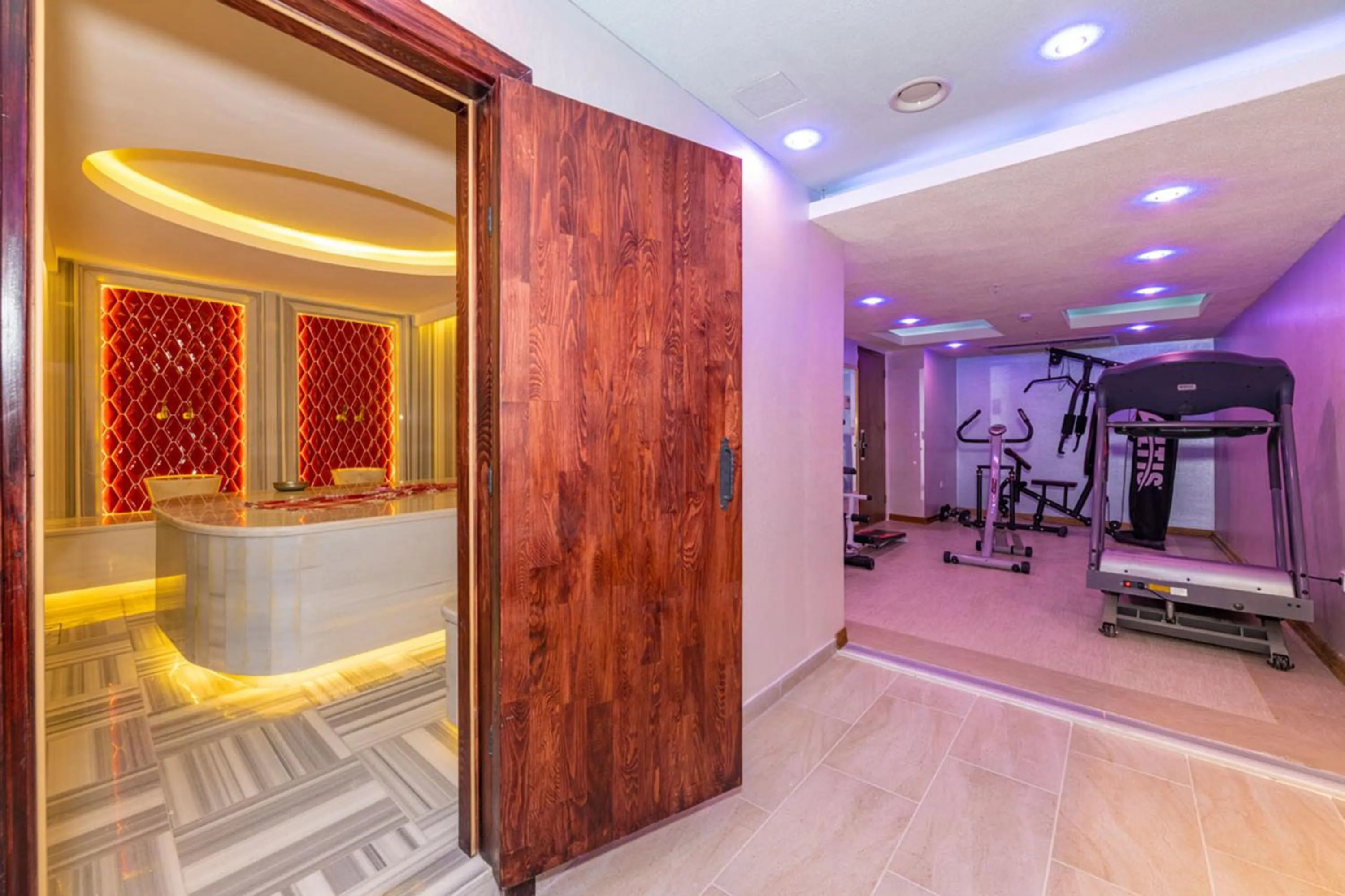 Swimming pool in Bekdas Hotel Deluxe & Spa