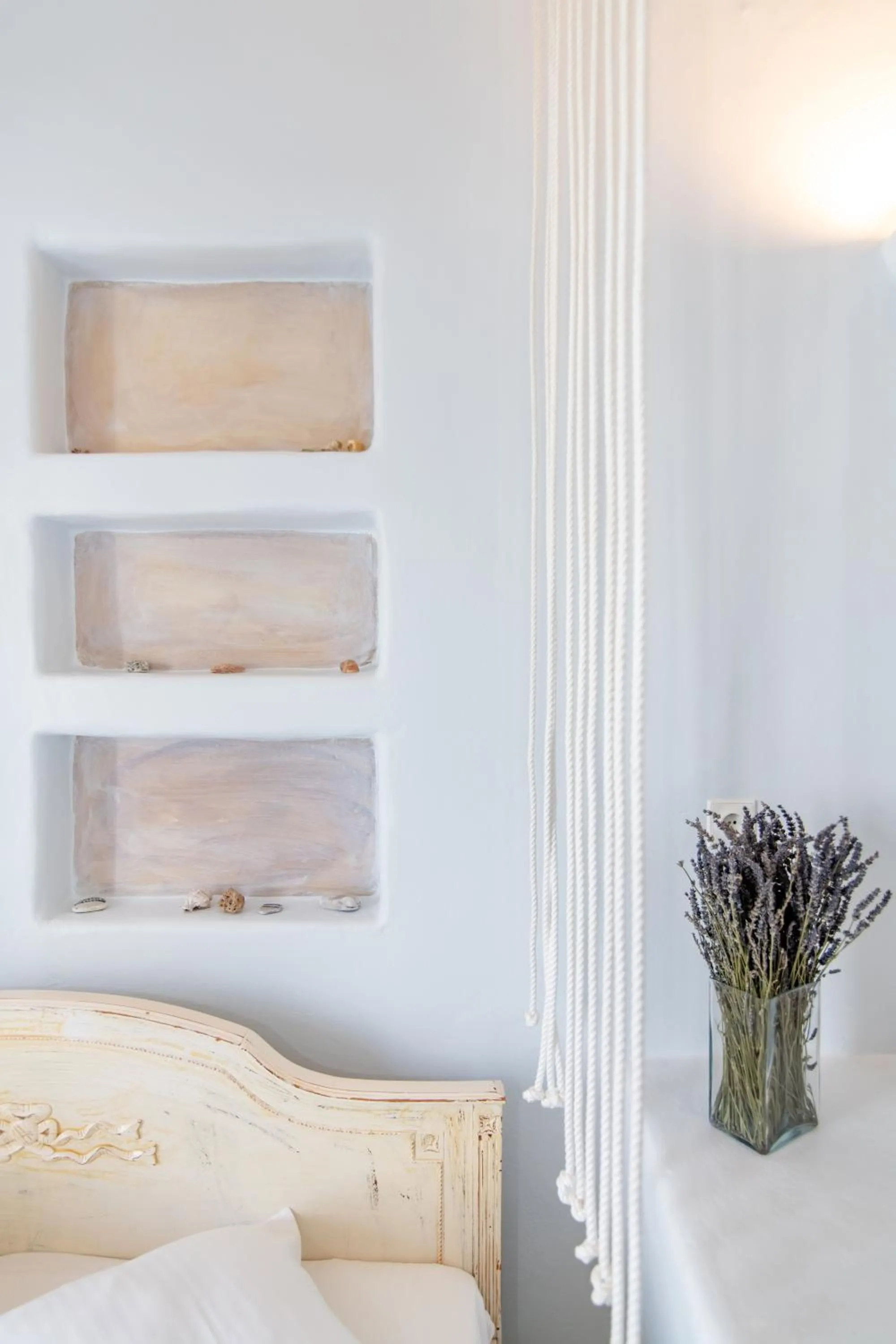 Decorative detail, Bed in Vincenzo Family Rooms